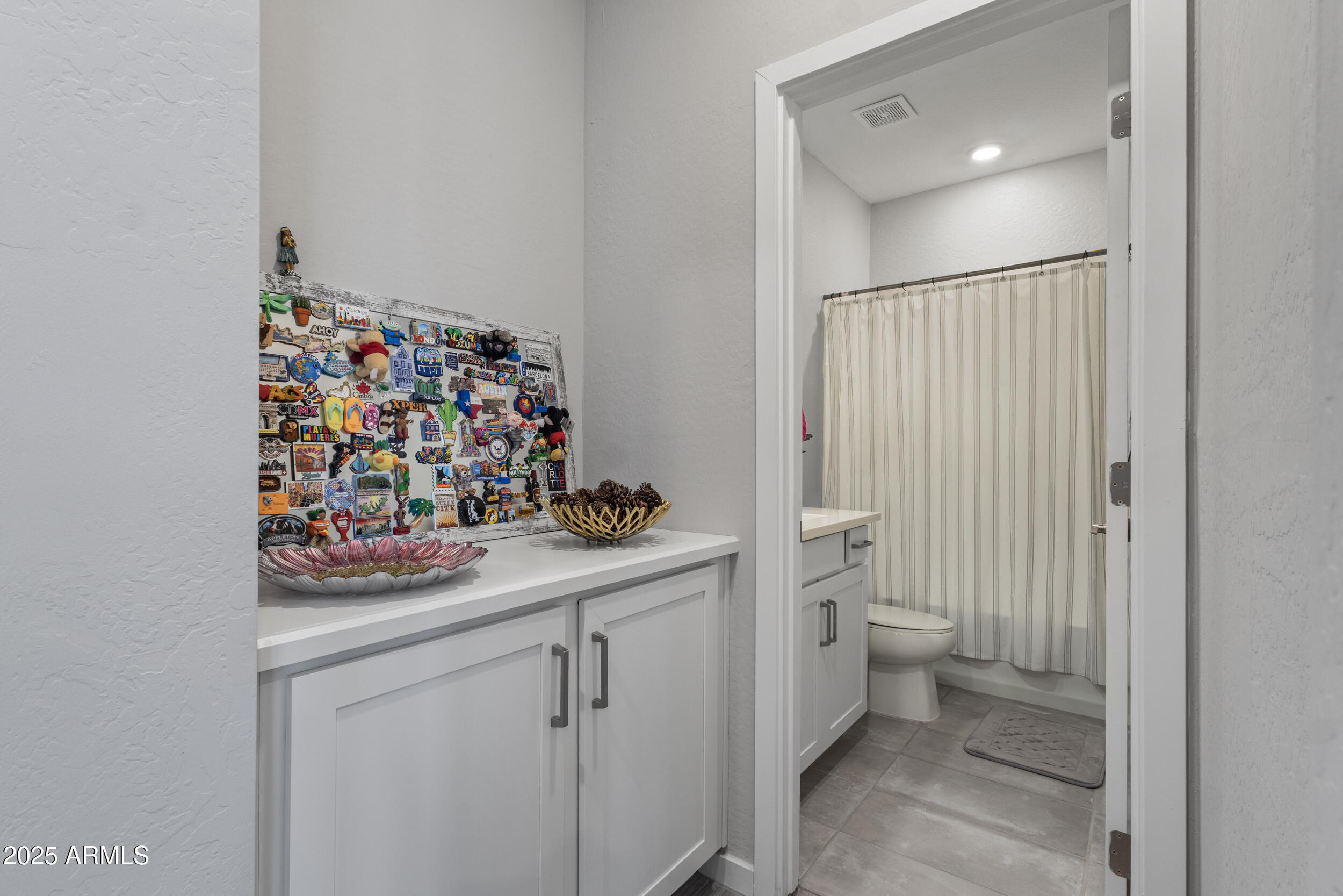 675 E GINKO Avenue, 202