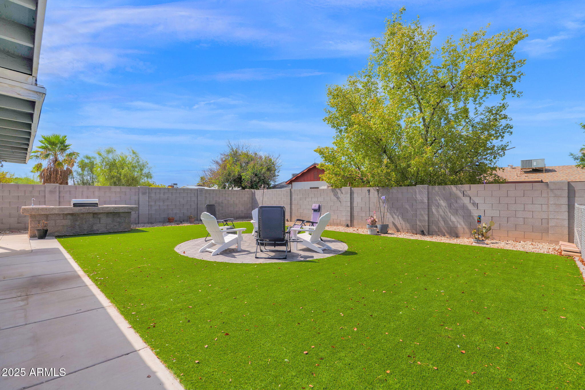 2334 W PERALTA Avenue