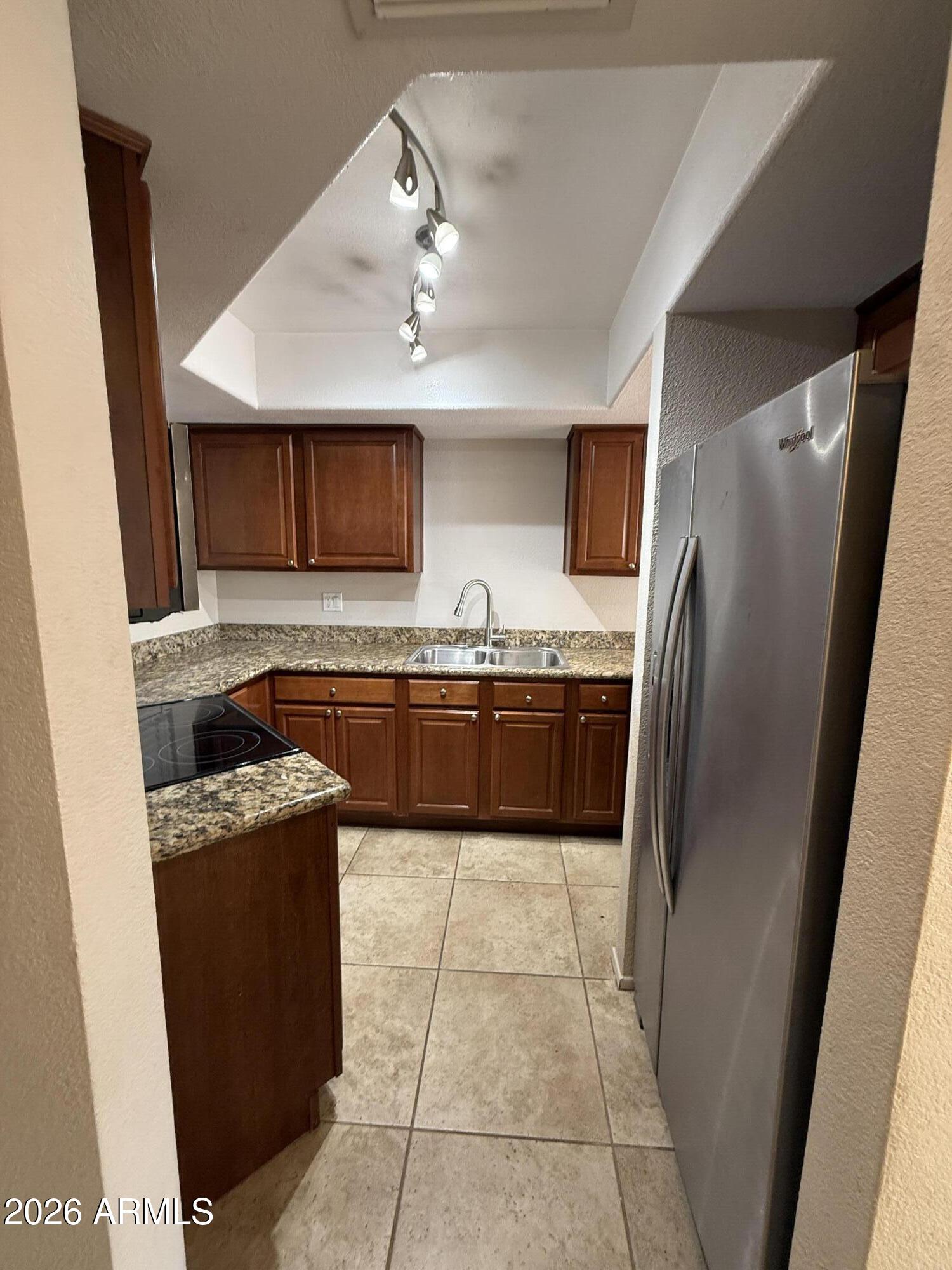 985 N GRANITE REEF Road 156