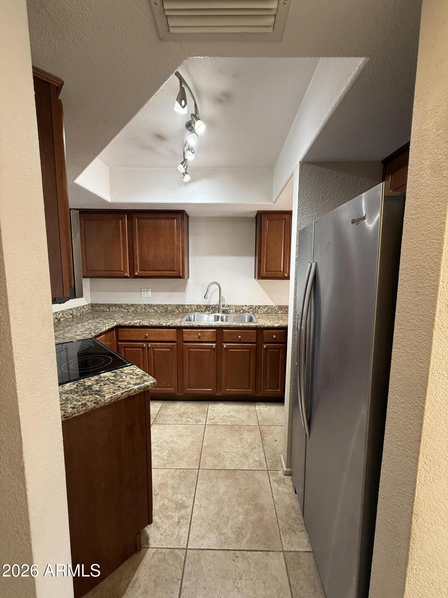 985 N GRANITE REEF Road 156