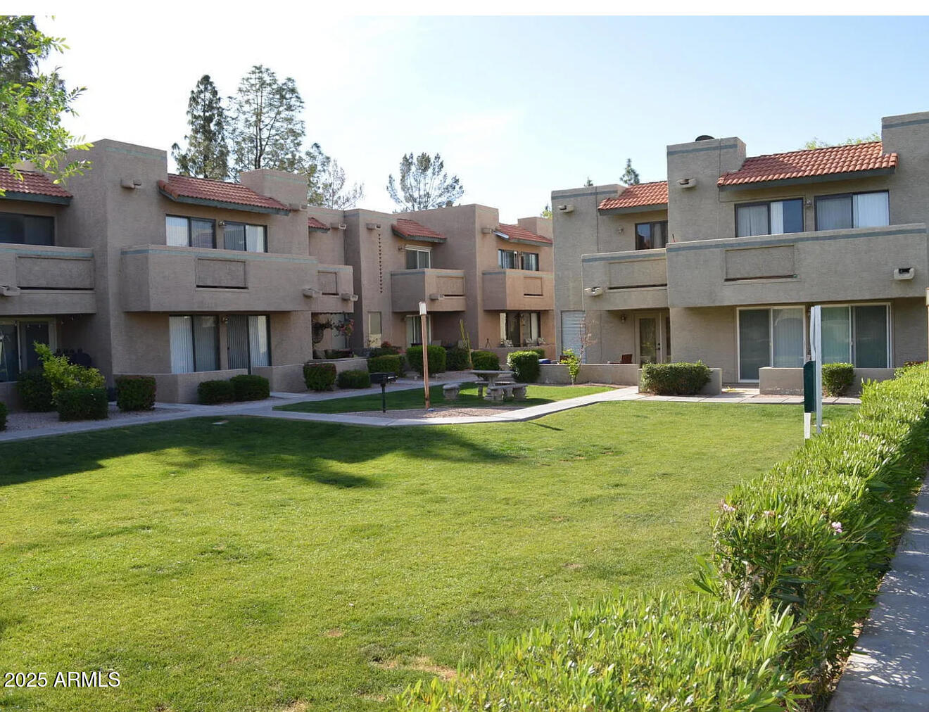 985 N GRANITE REEF Road 156