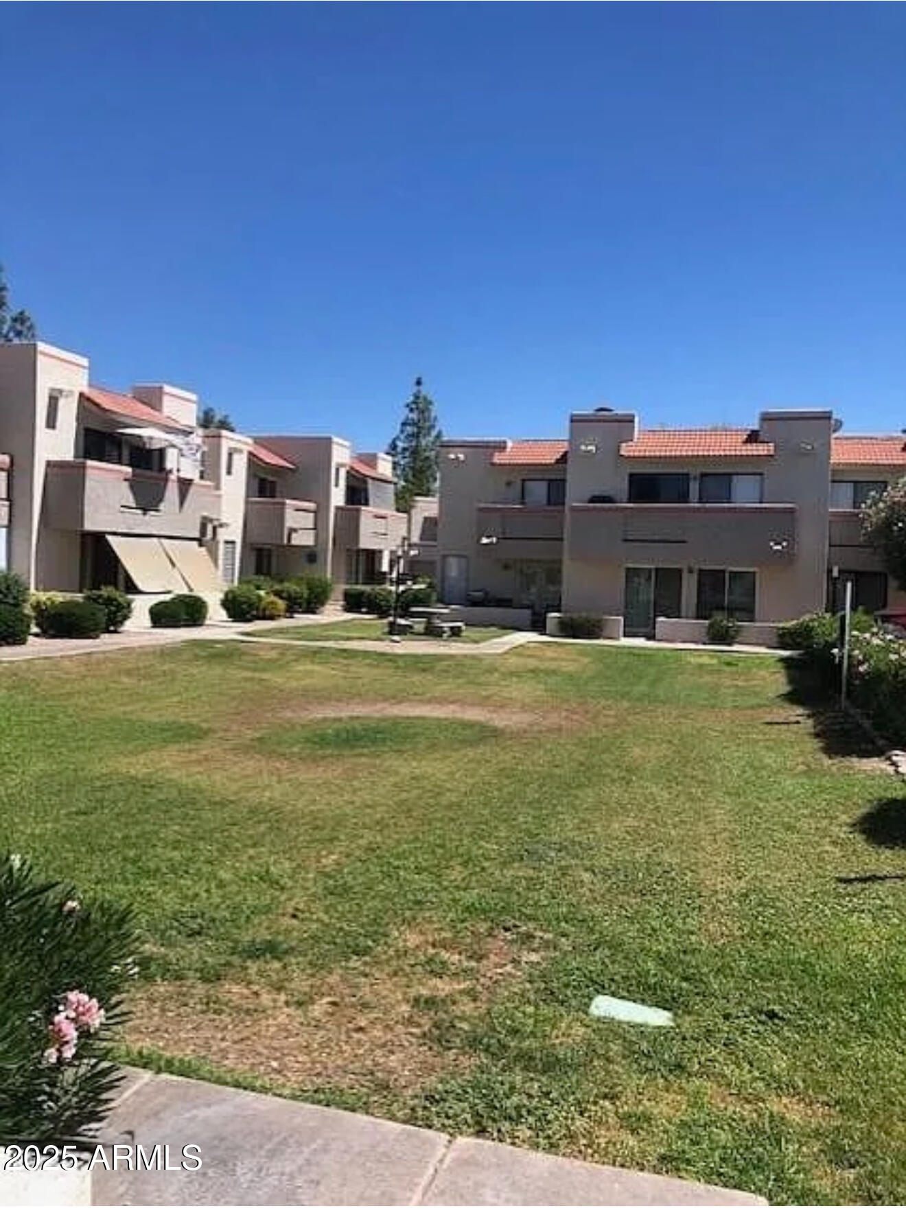 985 N GRANITE REEF Road 156