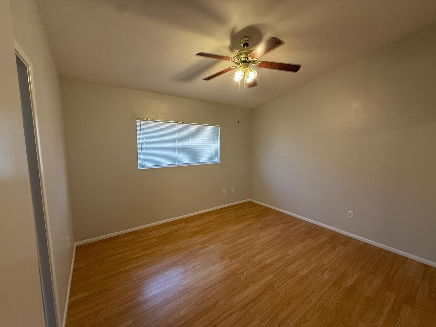 2527 S Maple Avenue Apt 102