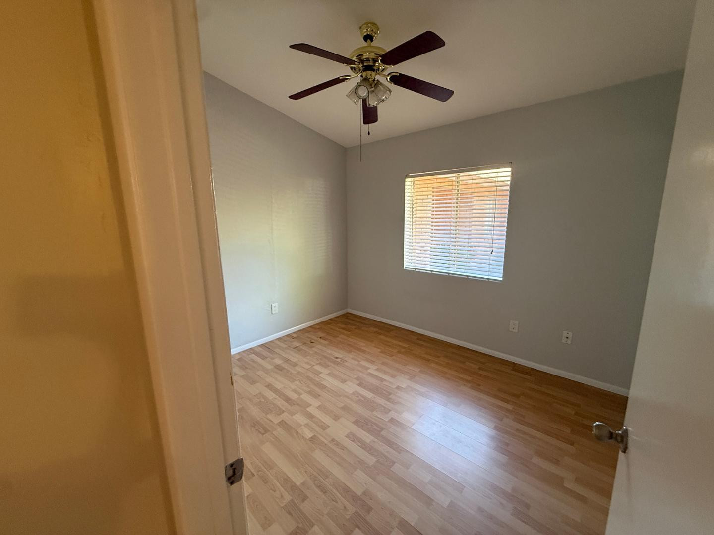 2527 S Maple Avenue Apt 102