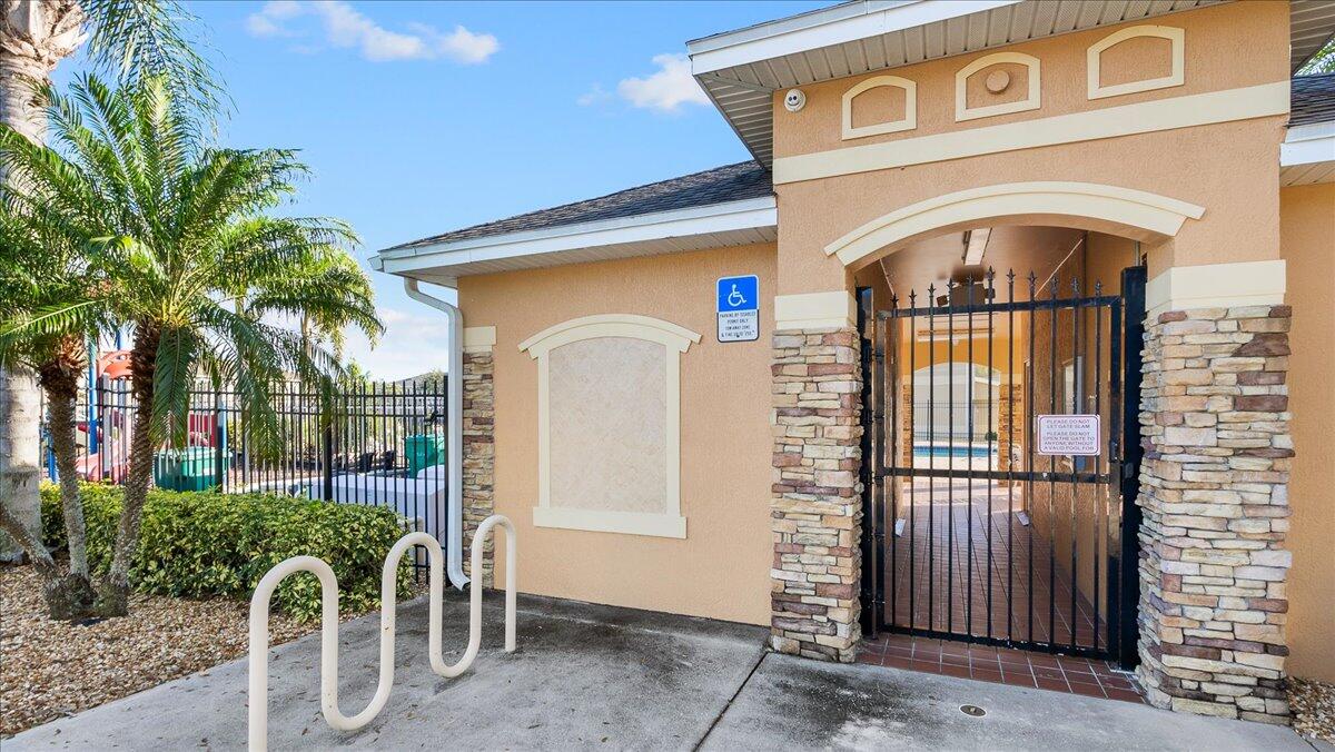 2565 Revolution Street, 104