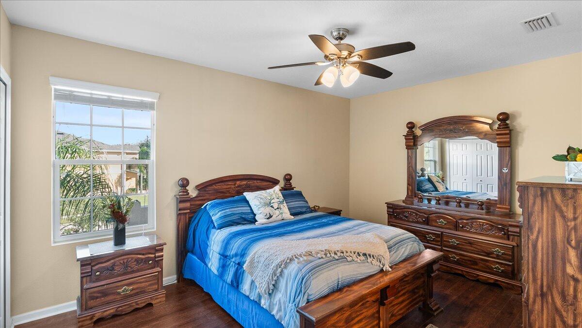 2565 Revolution Street, 104