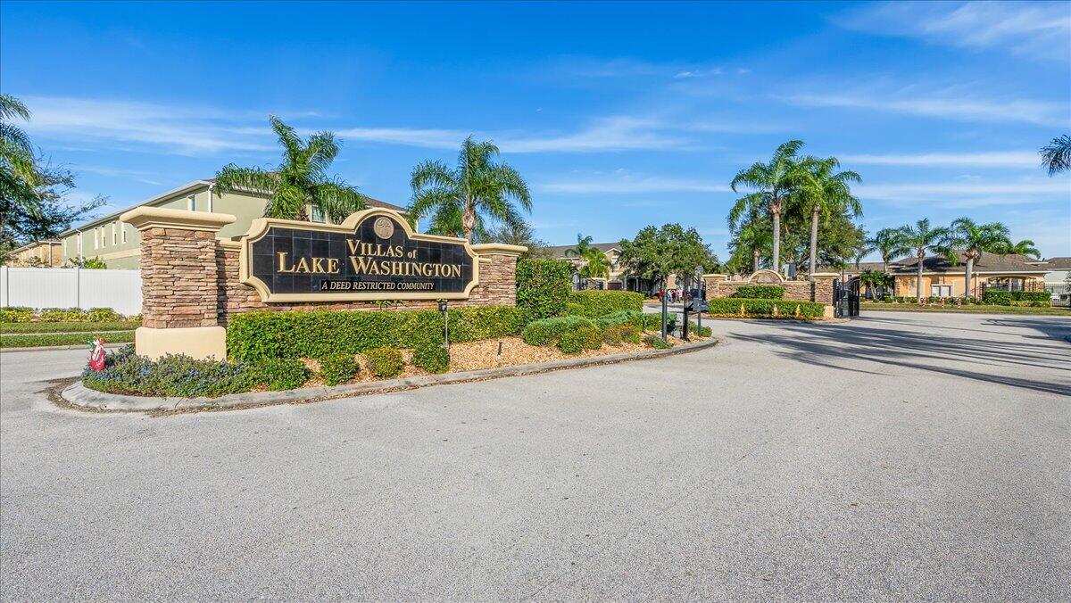 2565 Revolution Street, 104