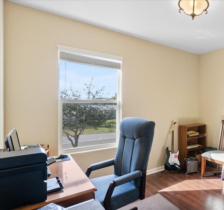 2565 Revolution Street, 104