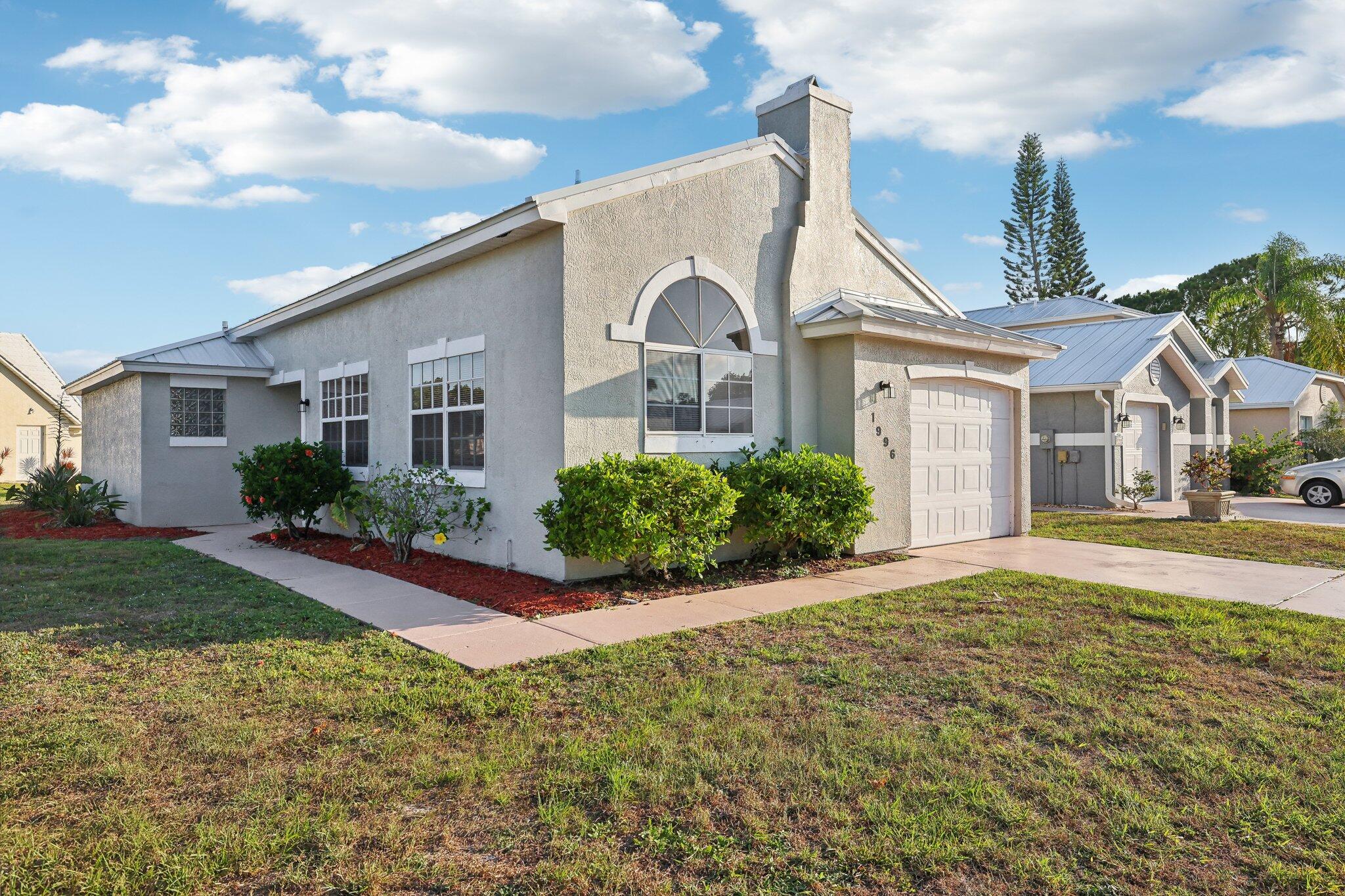 1996 Sundew Court NE