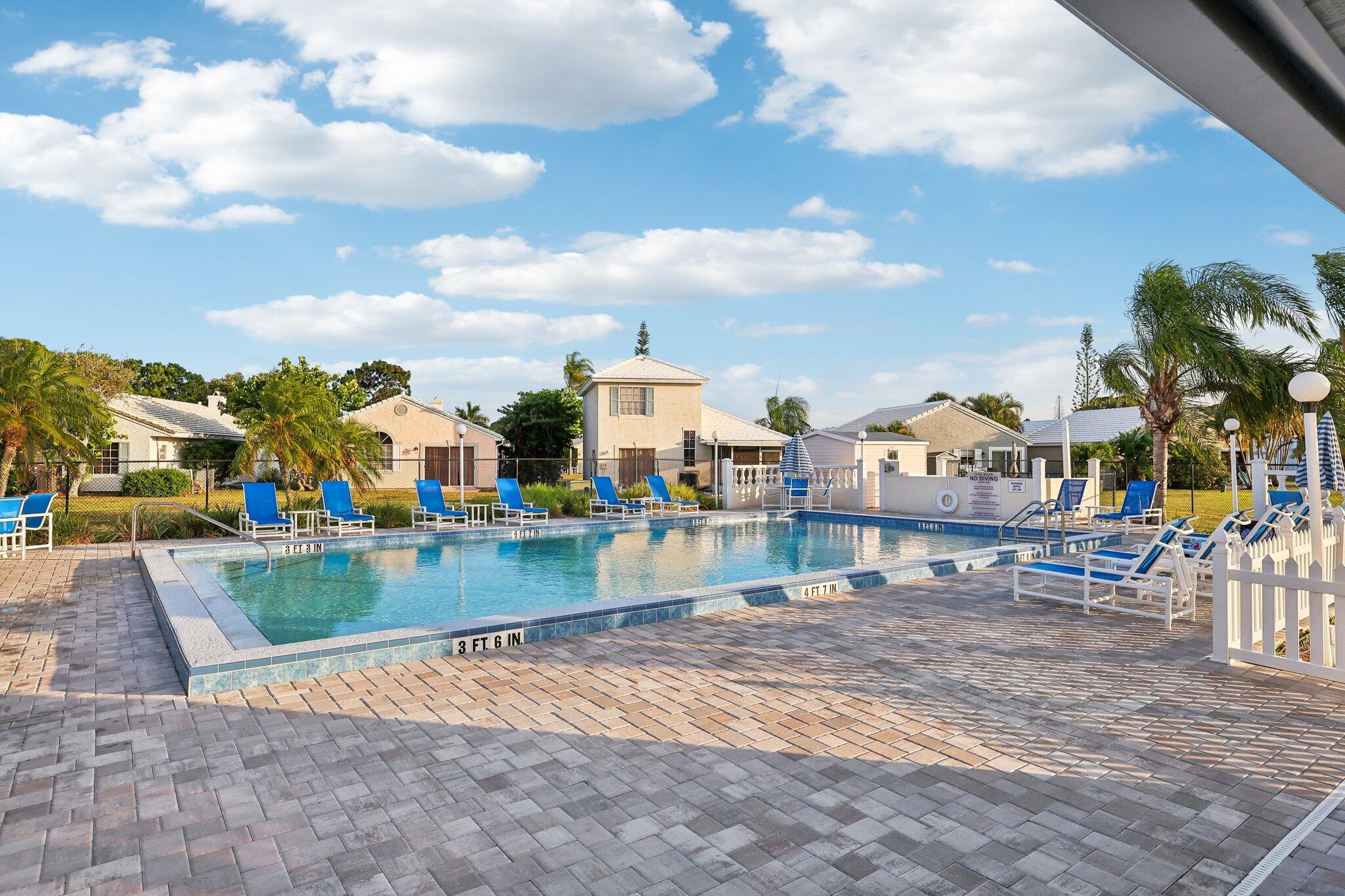 1996 Sundew Court NE