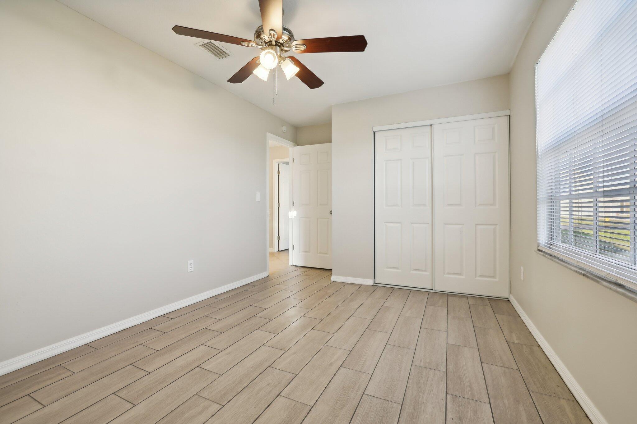 1996 Sundew Court NE