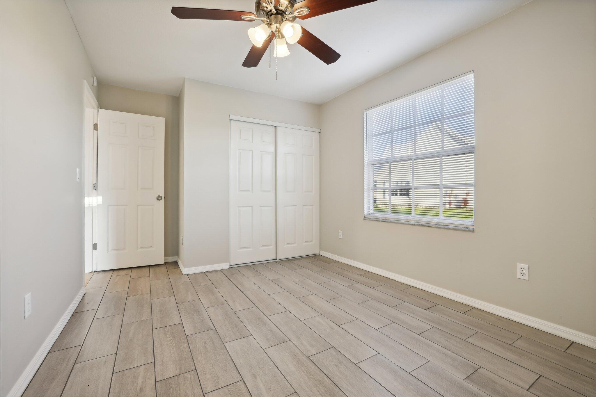 1996 Sundew Court NE