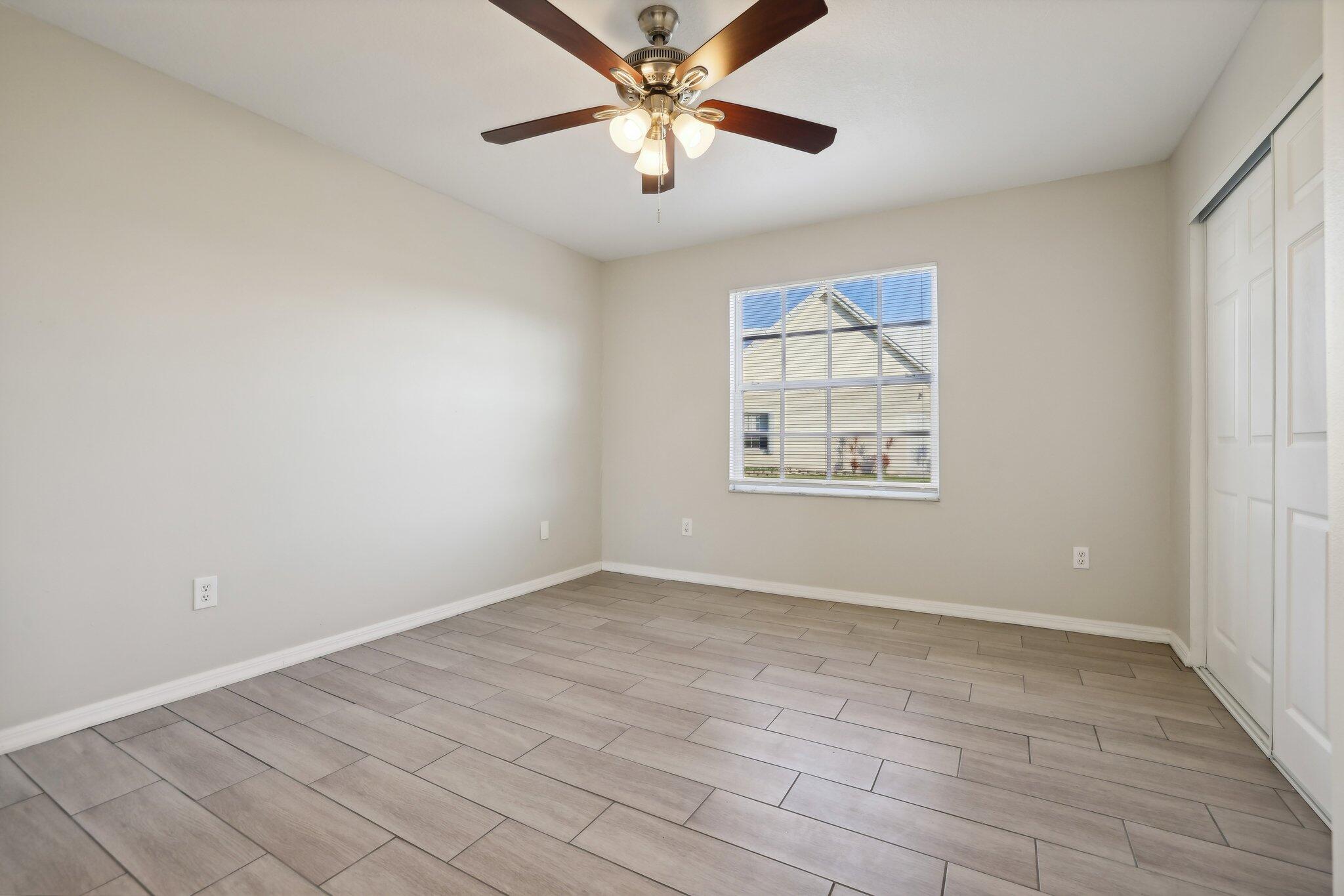 1996 Sundew Court NE