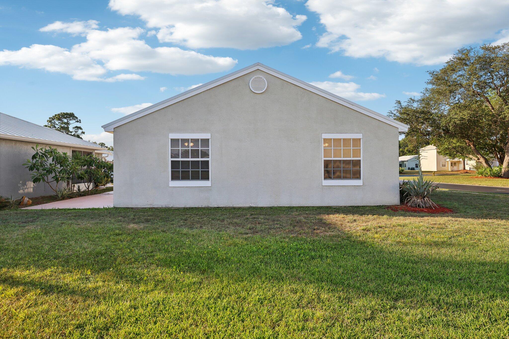 1996 Sundew Court NE