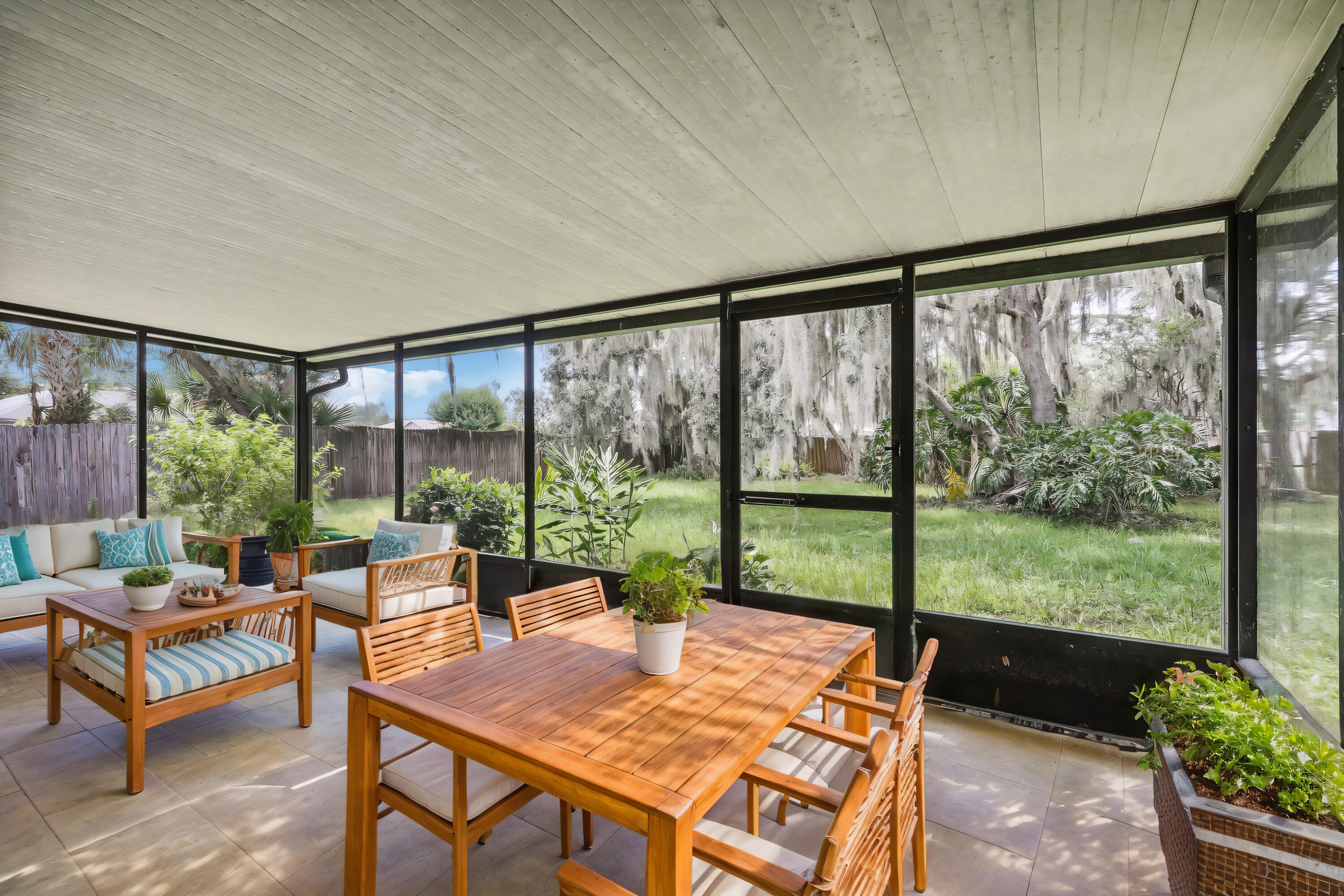 2257 Oaklyn Street NE