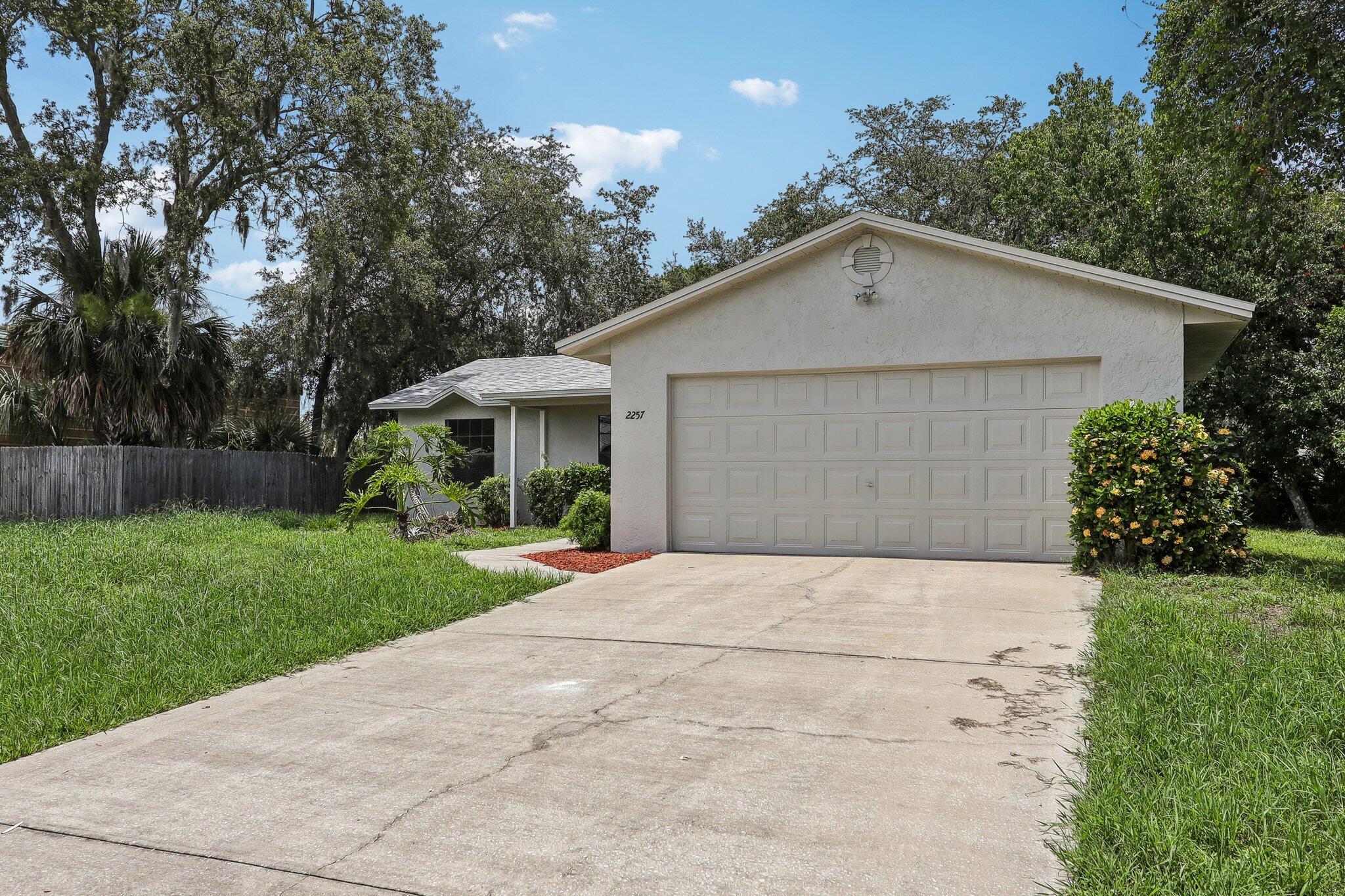 2257 Oaklyn Street NE