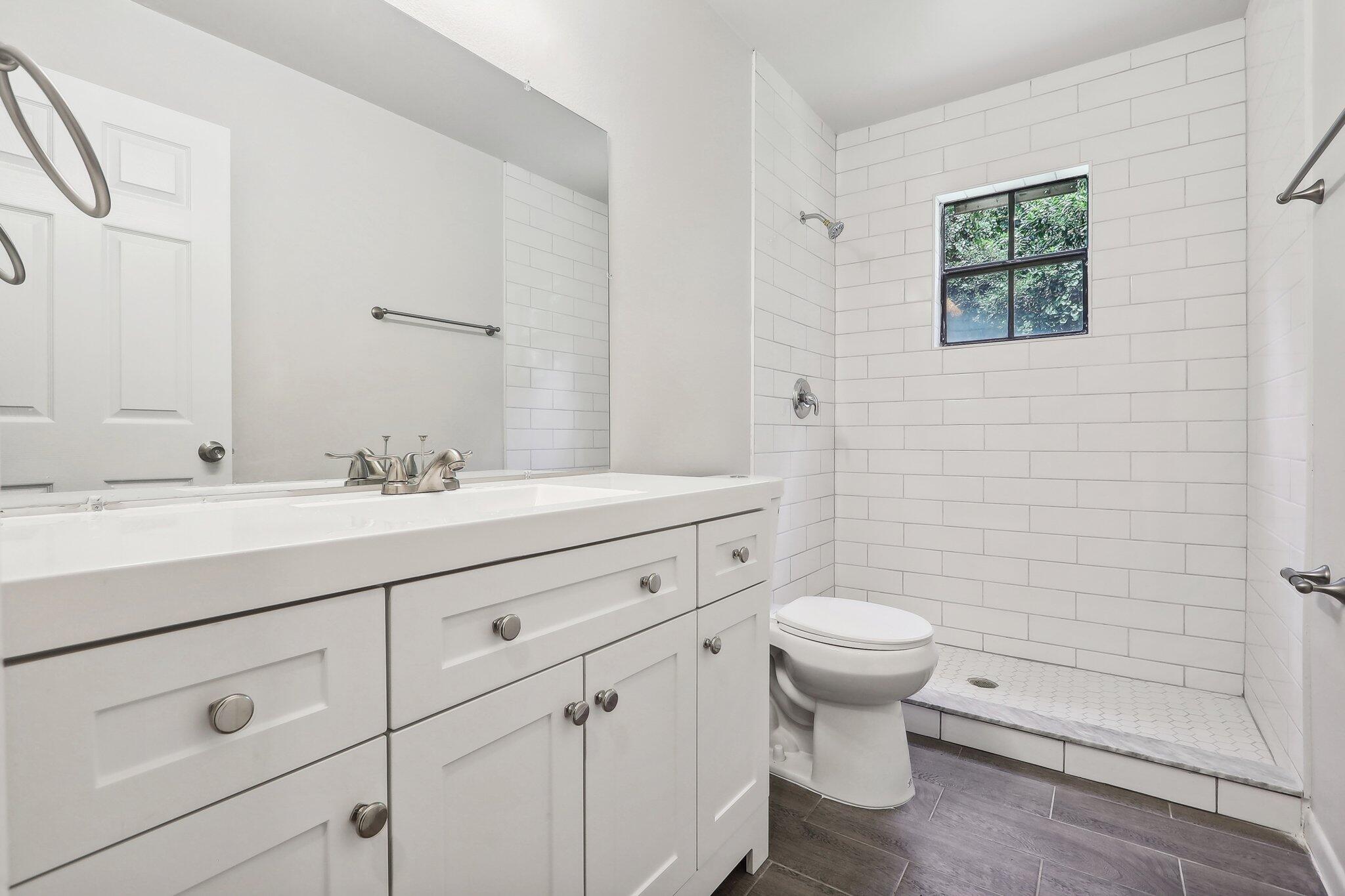 2257 Oaklyn Street NE