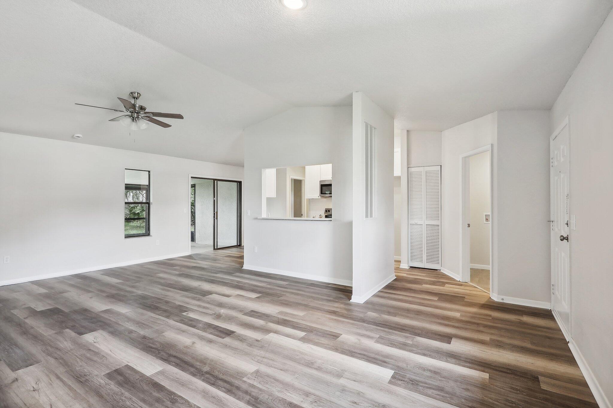 2257 Oaklyn Street NE