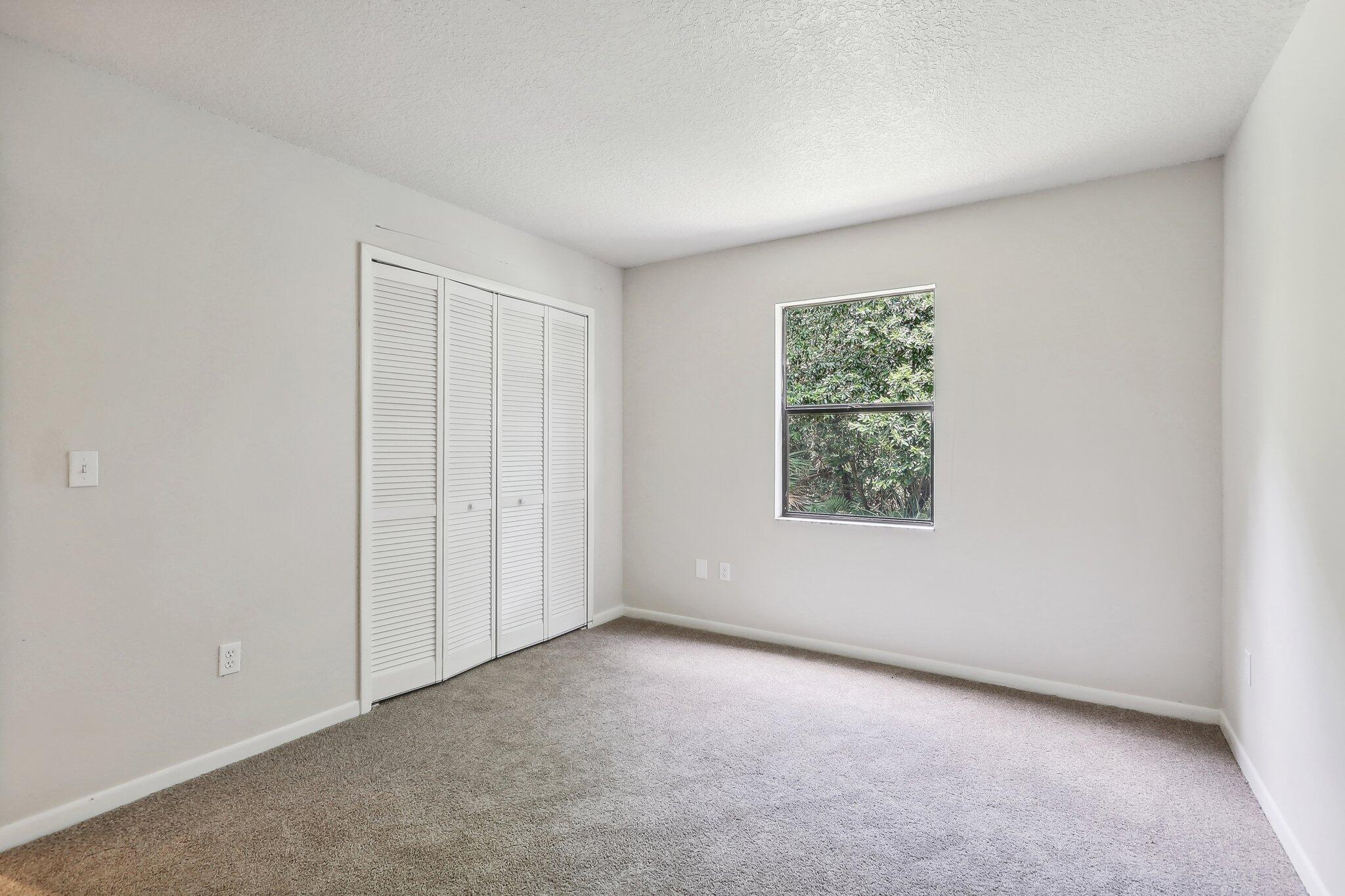 2257 Oaklyn Street NE