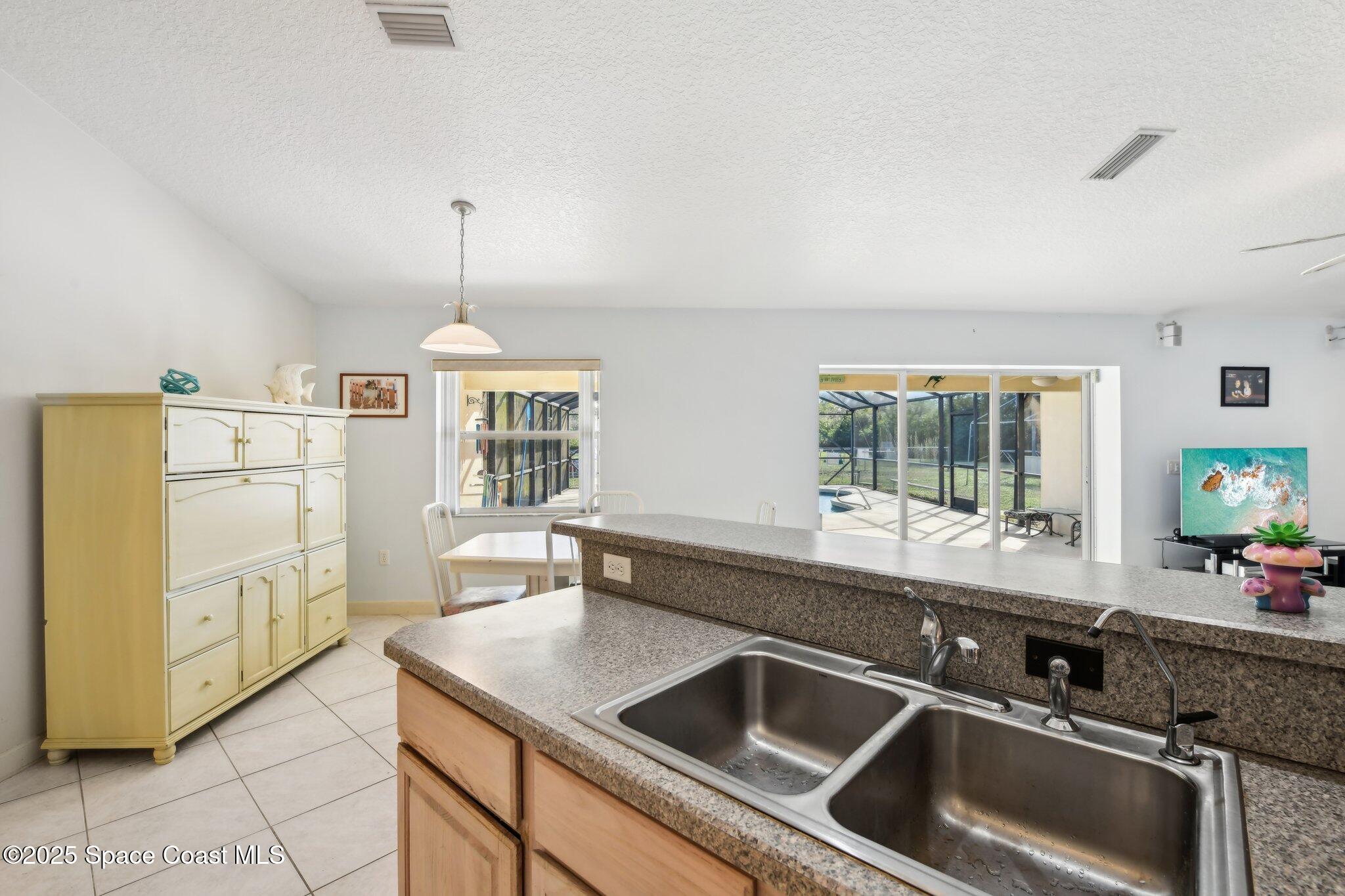 5765 Outback Avenue SW, Grant-Valkaria