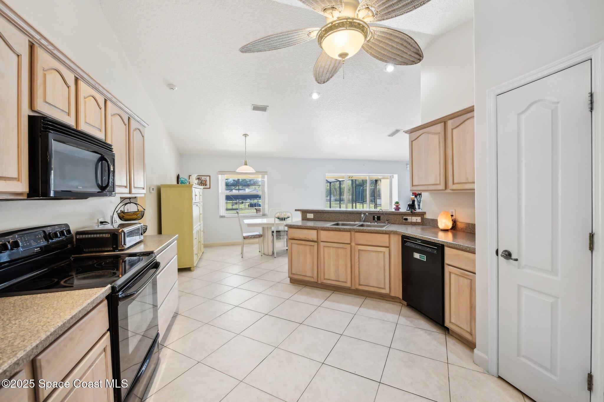 5765 Outback Avenue SW, Grant-Valkaria