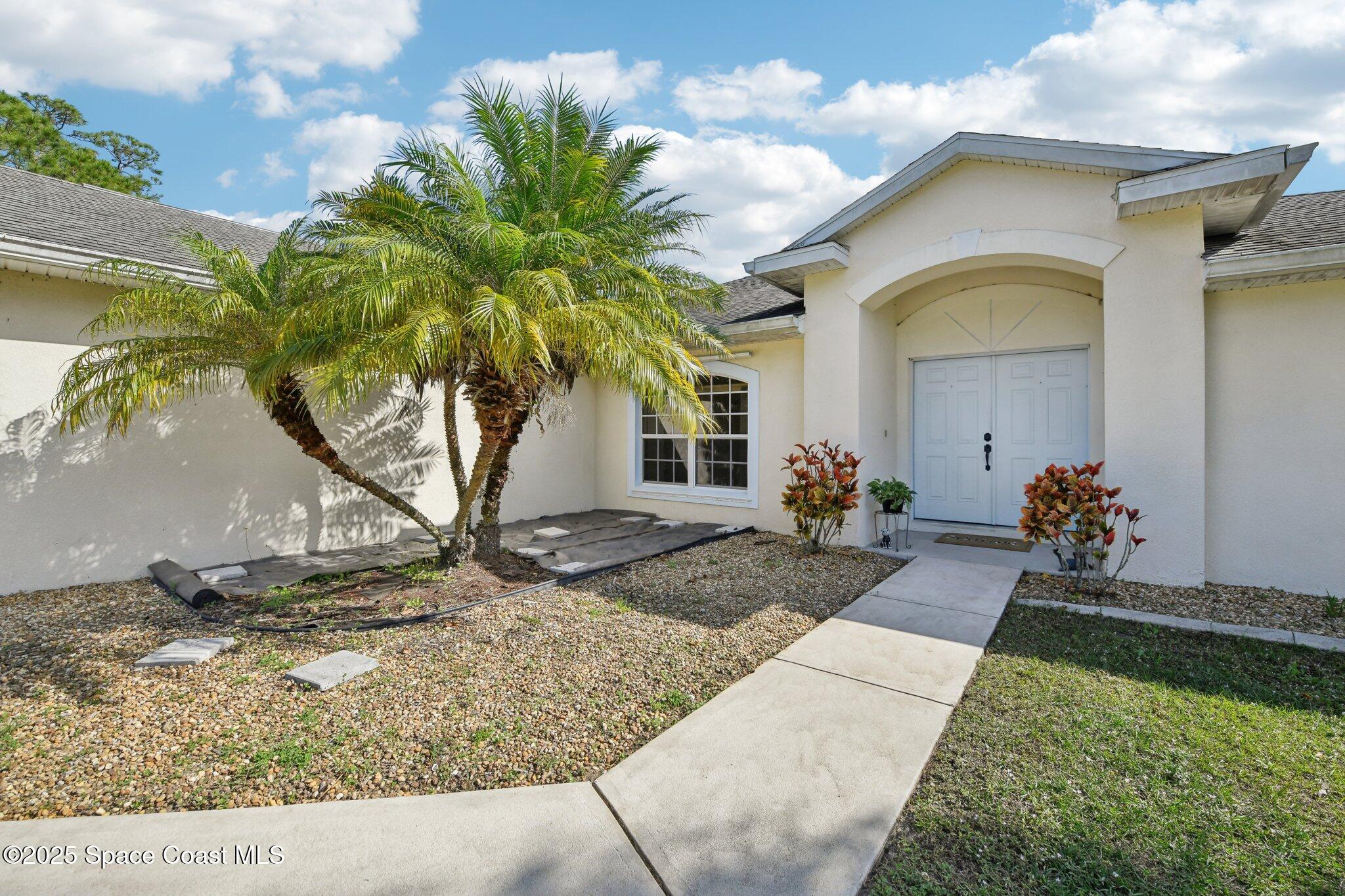 5765 Outback Avenue SW, Grant-Valkaria