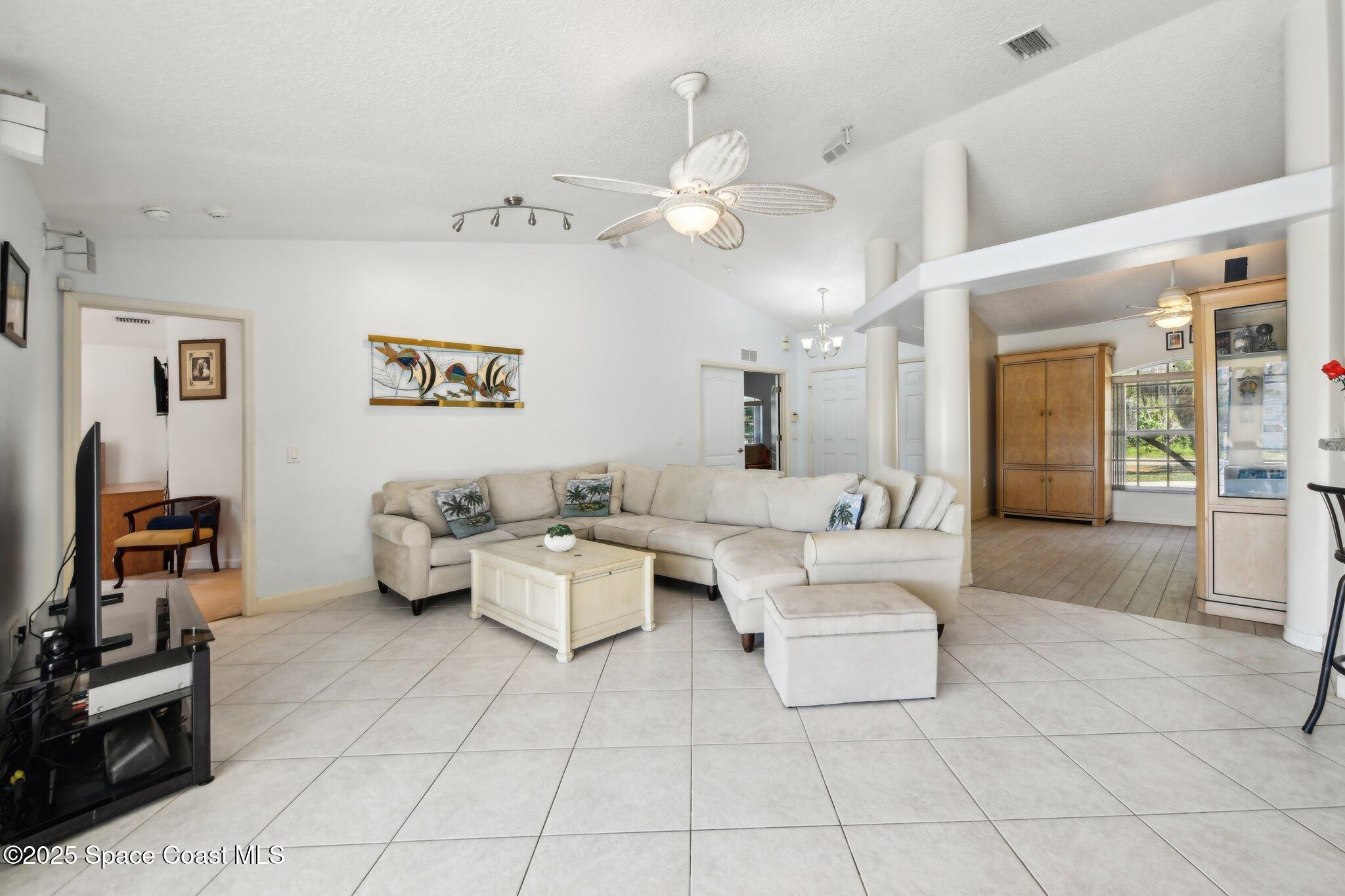 5765 Outback Avenue SW, Grant-Valkaria