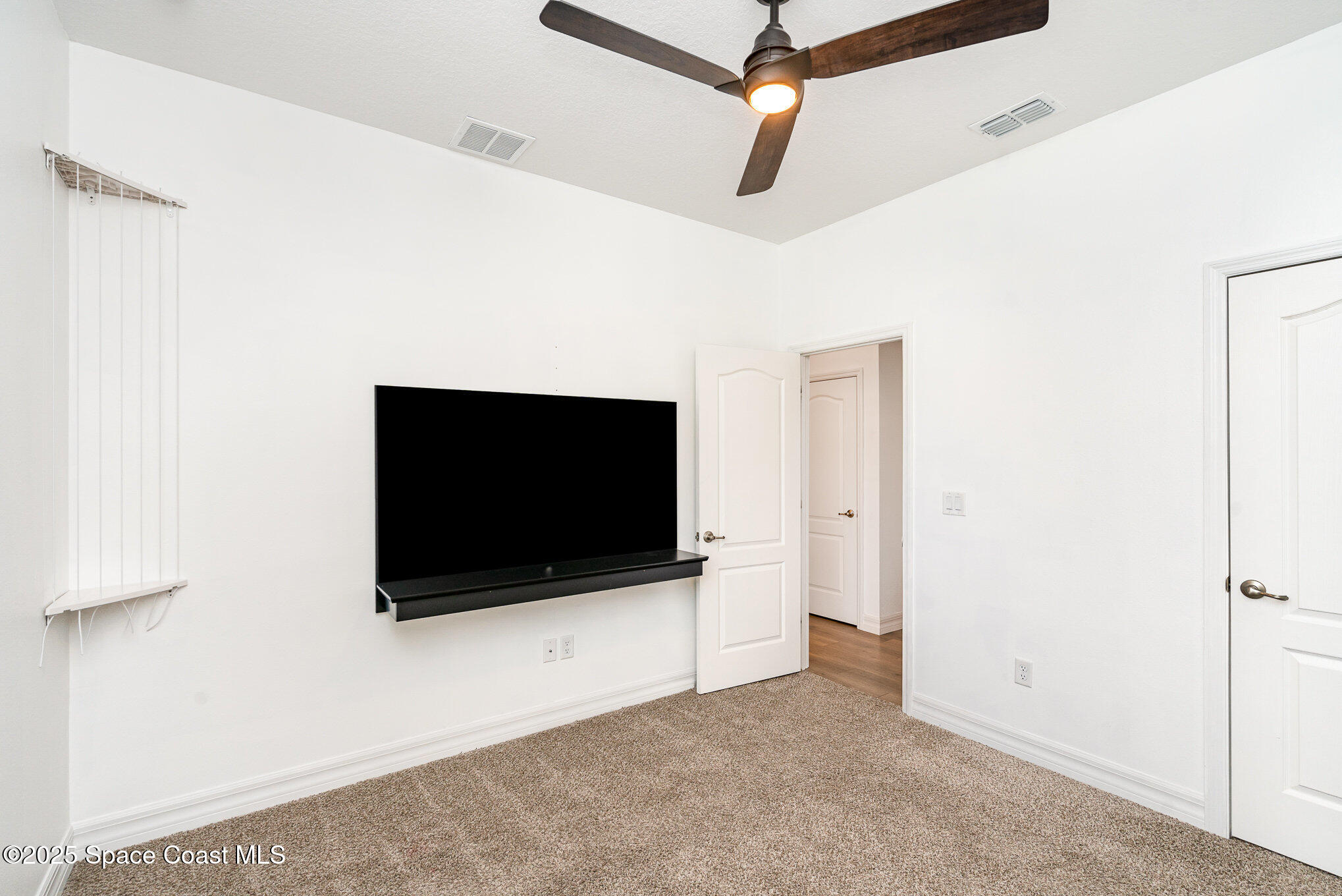 1085 Caligula Avenue SE