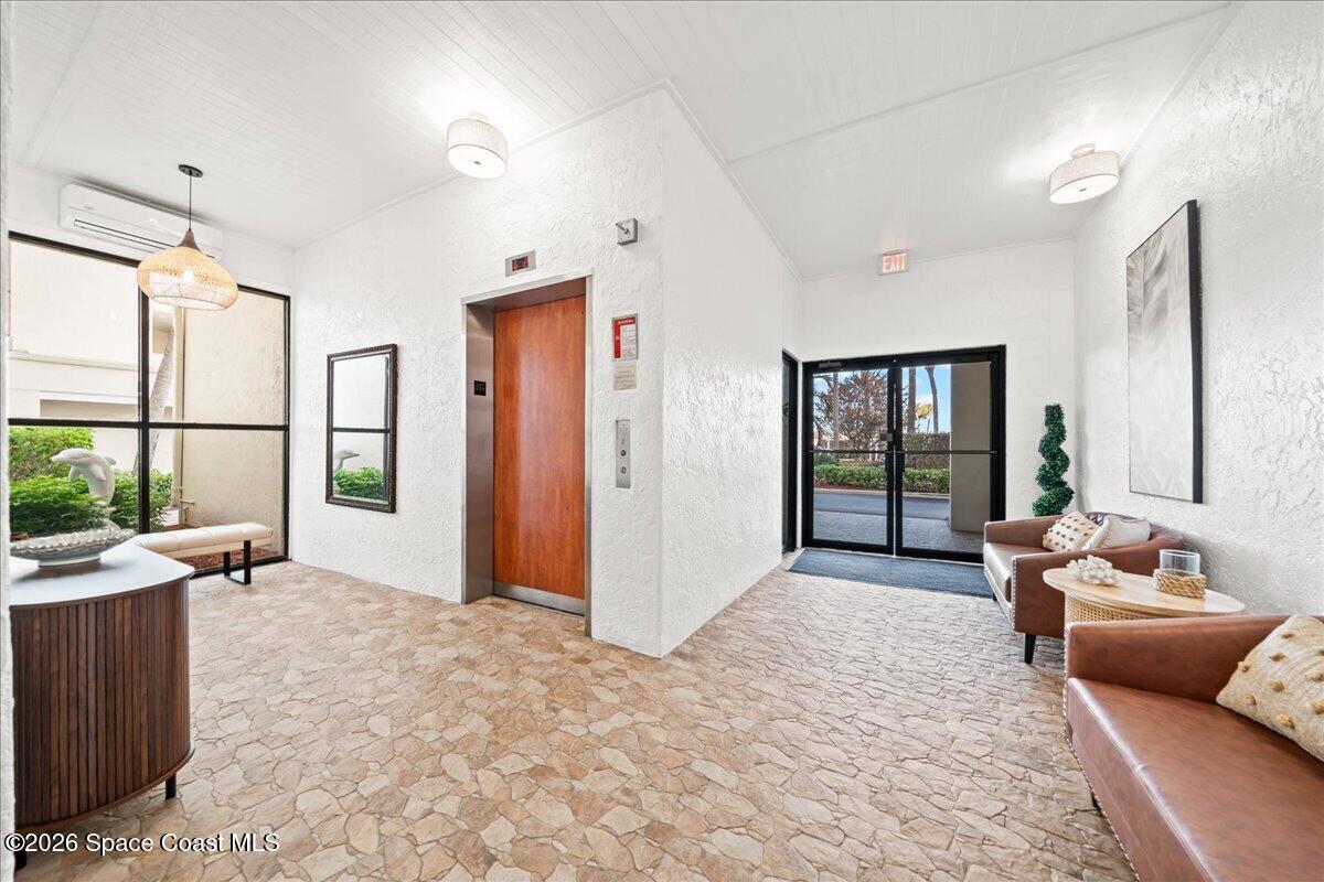 2725 N Highway A1a Highway 304