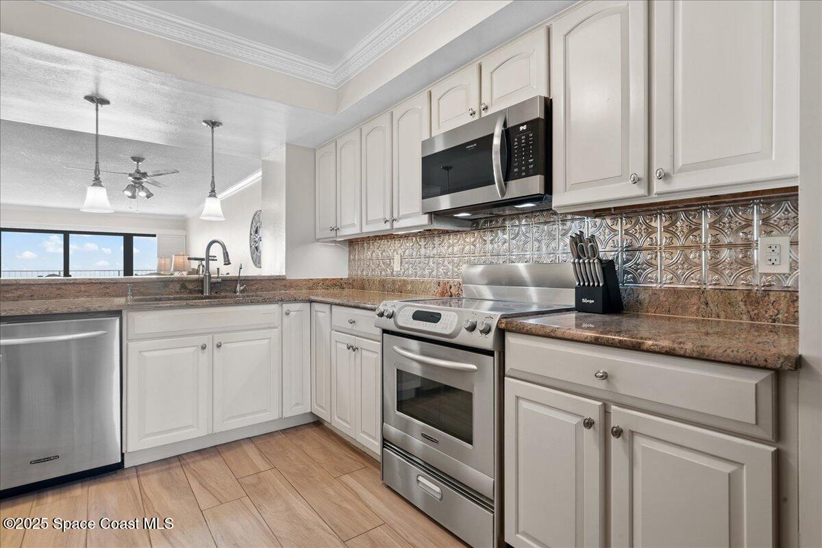 2725 N Highway A1a Highway 304