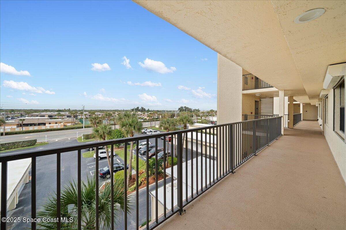 2725 N Highway A1a Highway 304