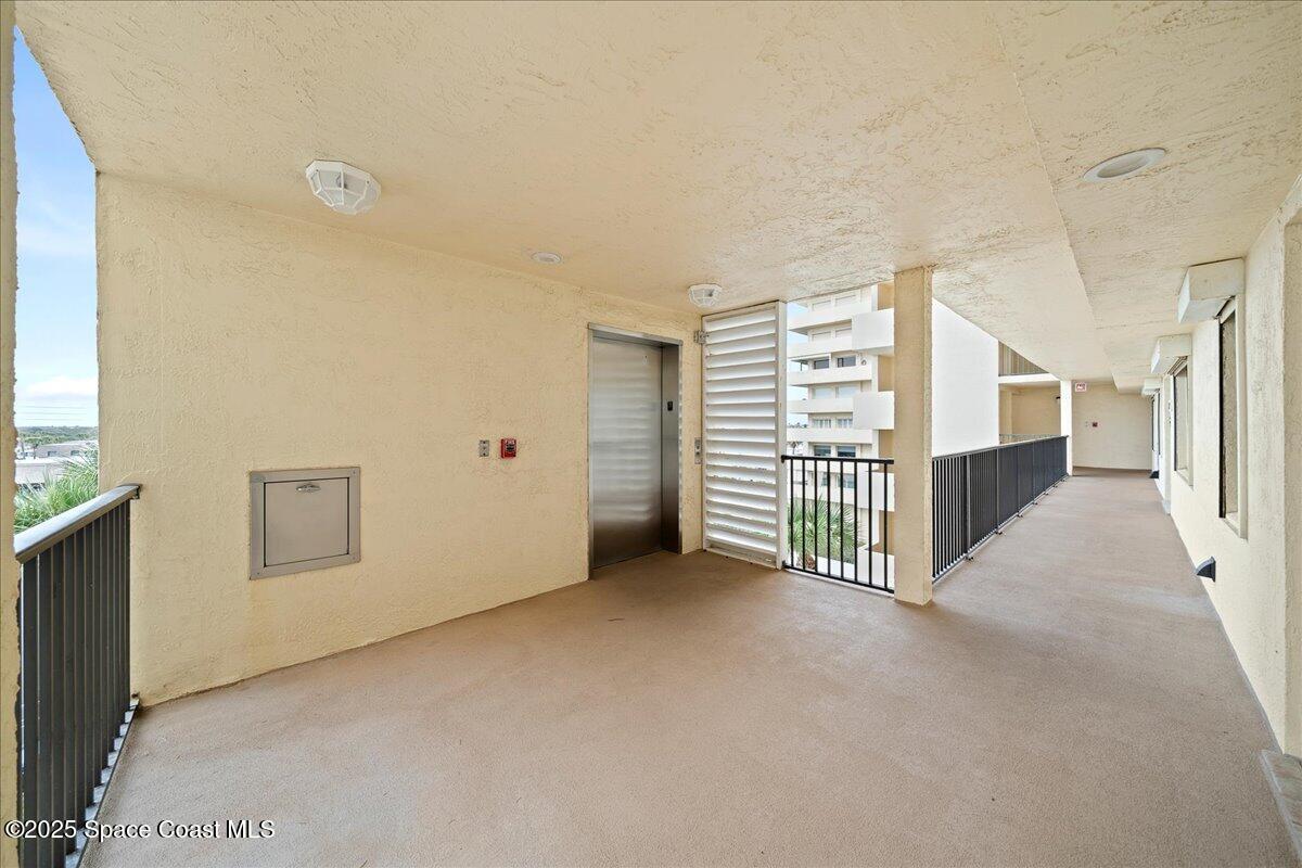 2725 N Highway A1a Highway 304