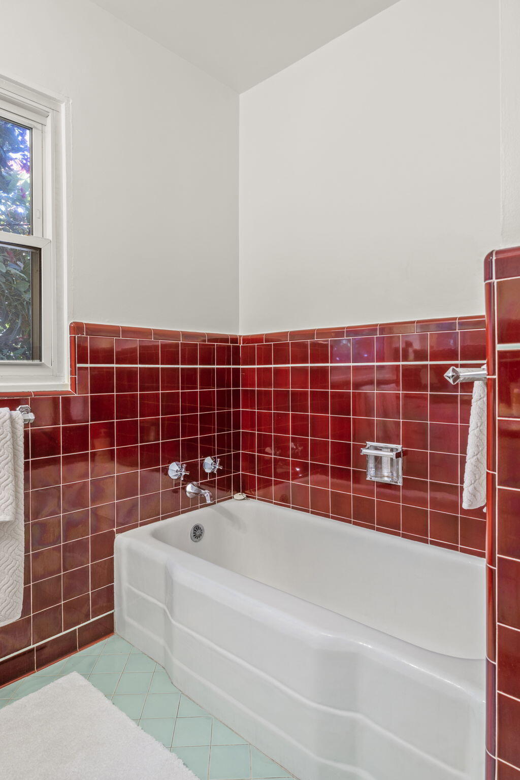 227 W Pedregosa Street