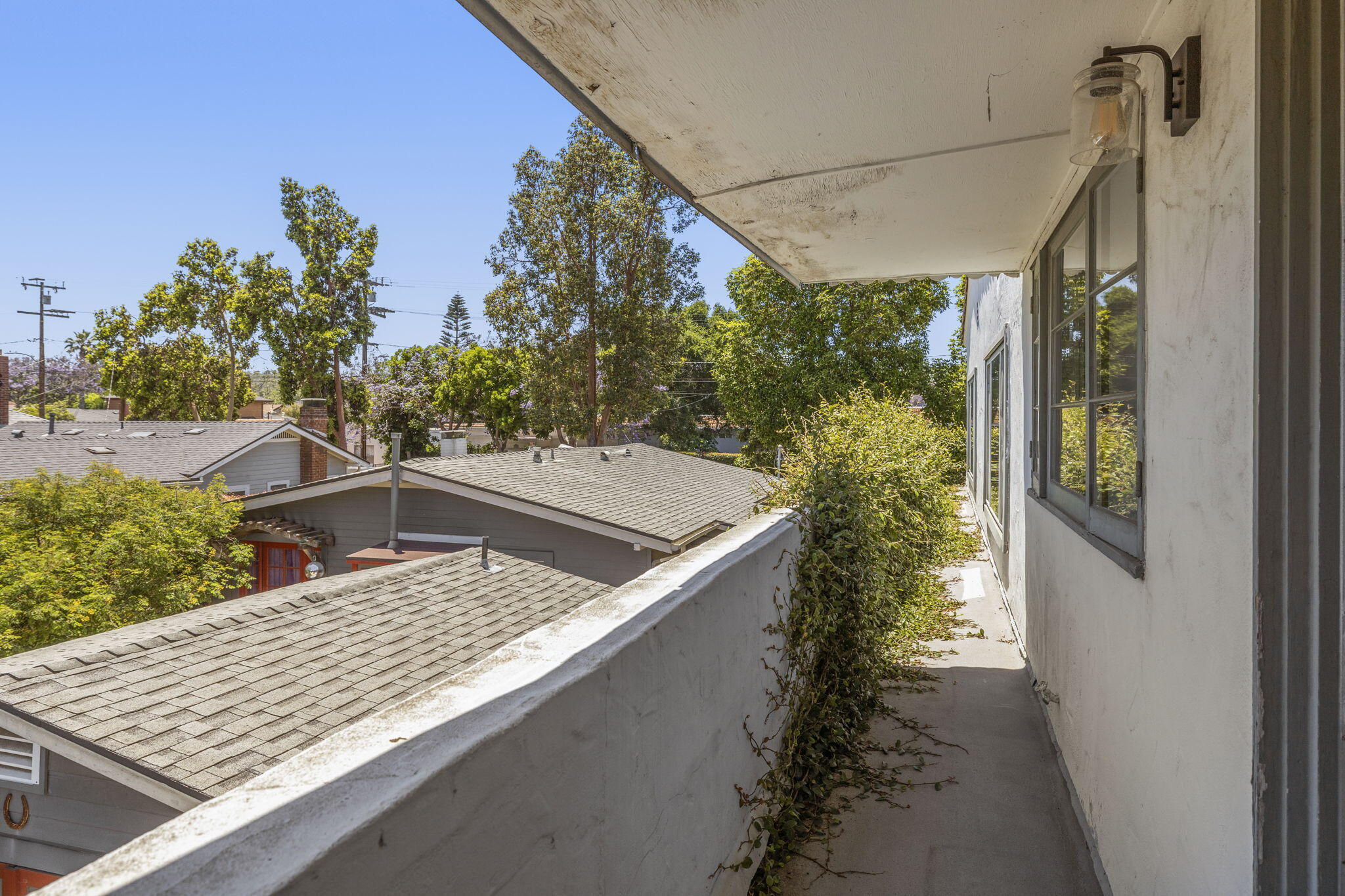 227 W Pedregosa Street