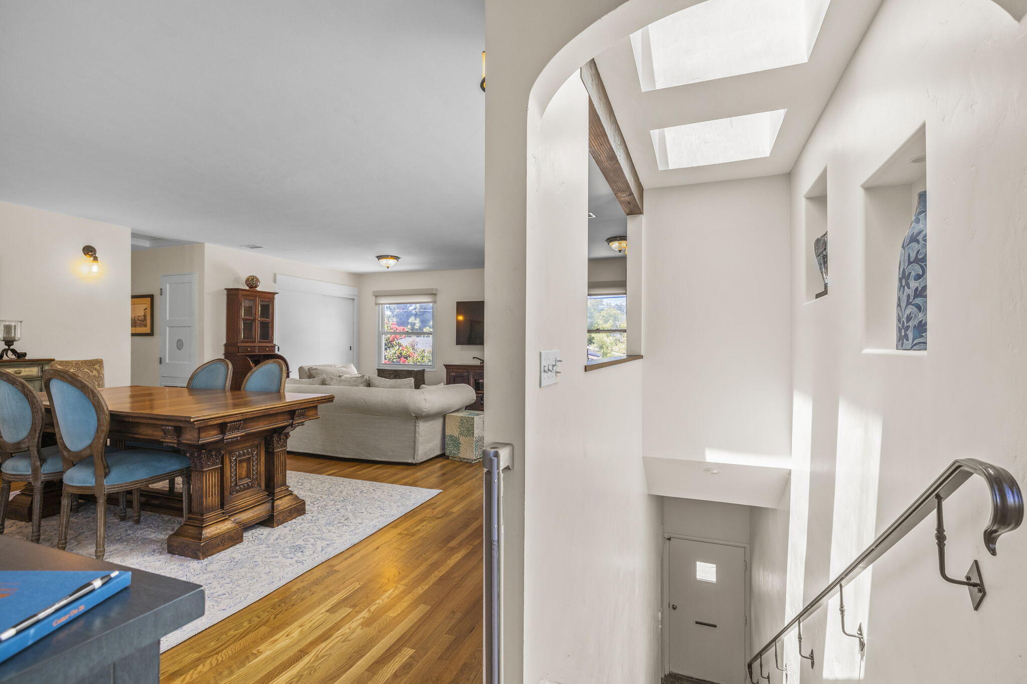 227 W Pedregosa Street
