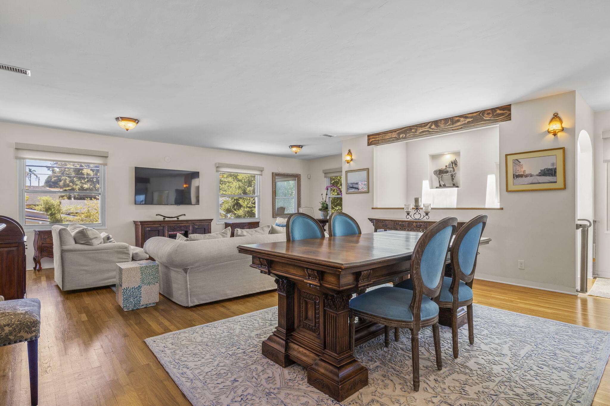227 W Pedregosa Street