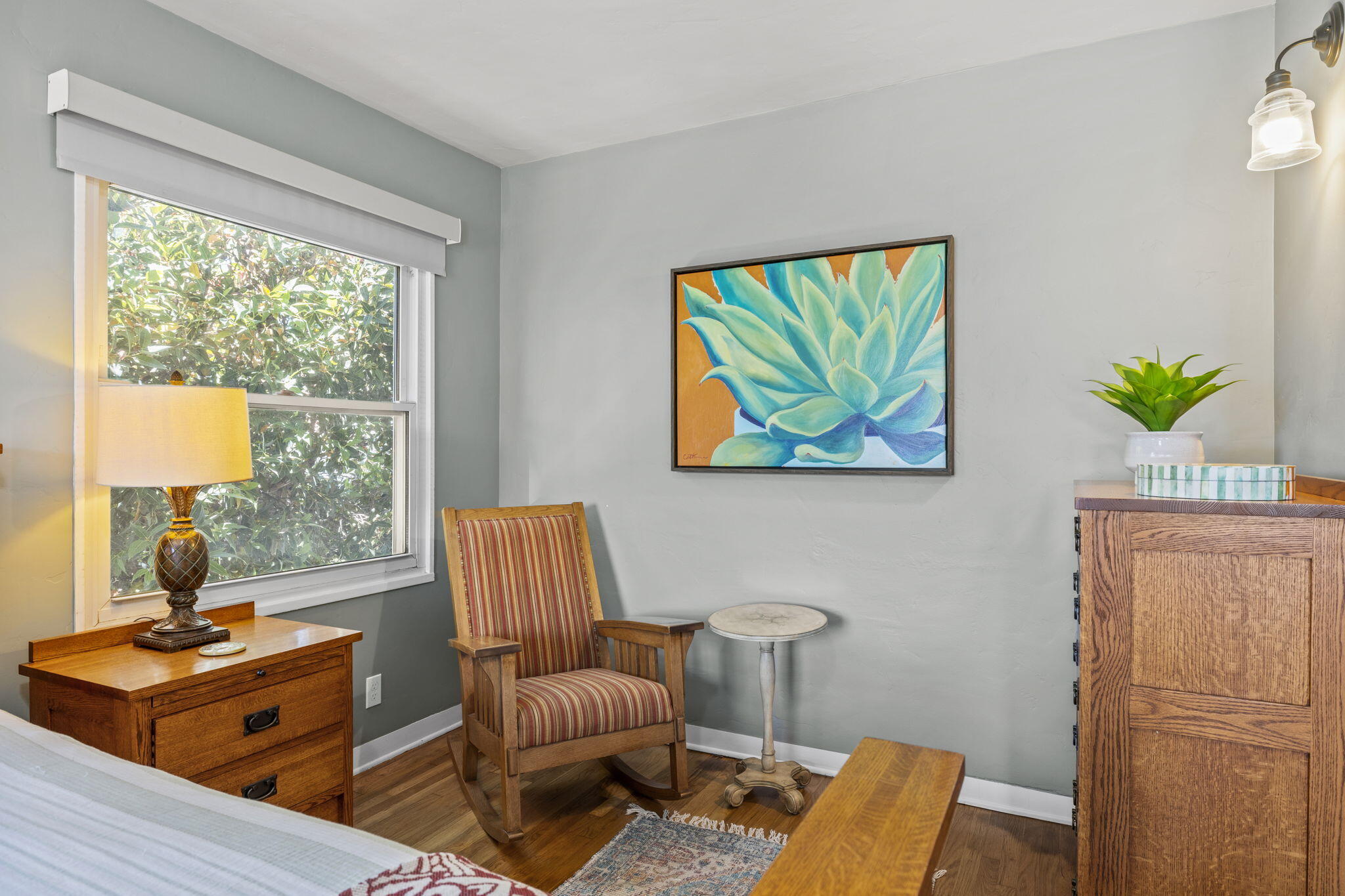 227 W Pedregosa Street