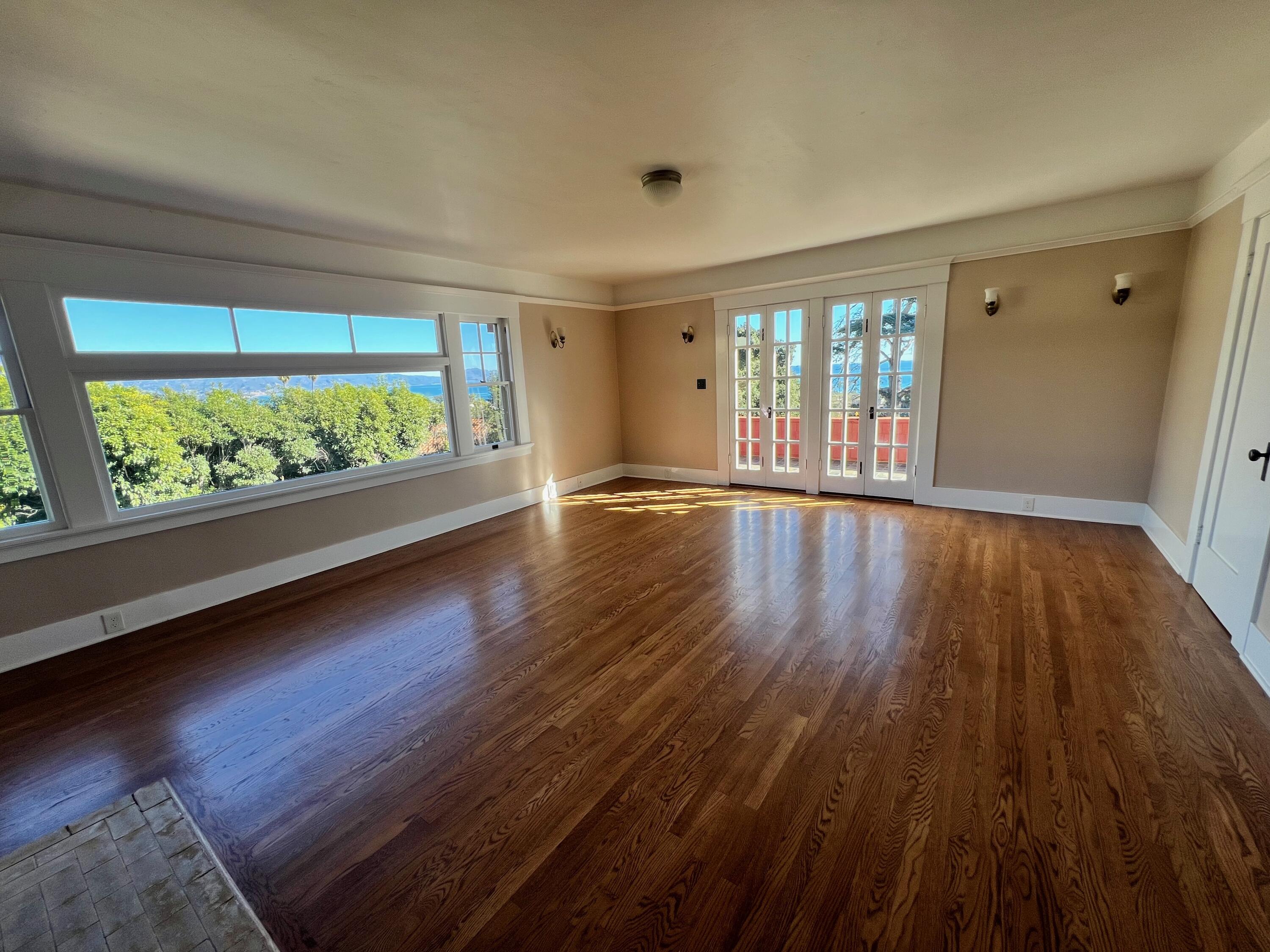 1250 Cliff Drive