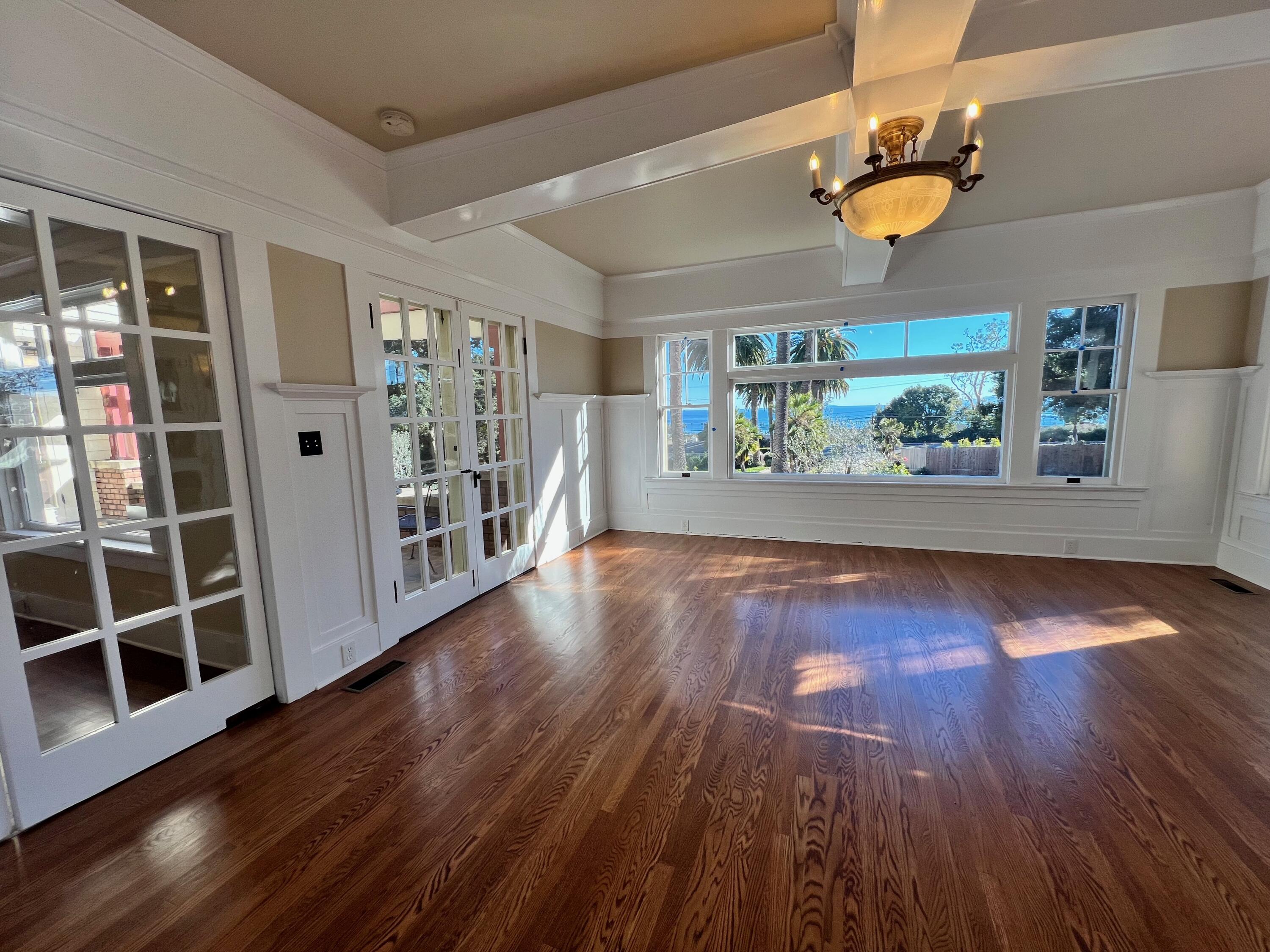 1250 Cliff Drive