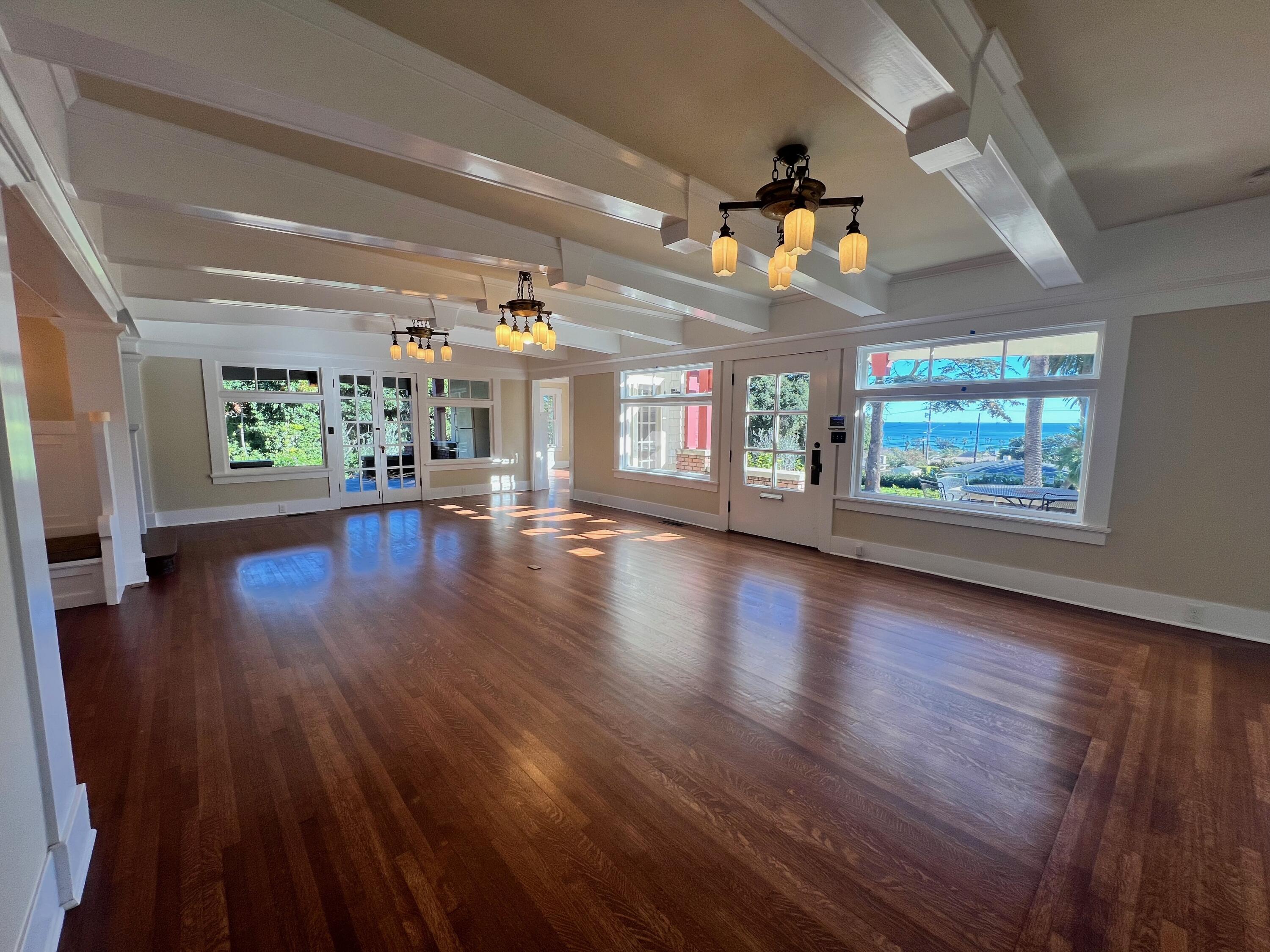 1250 Cliff Drive