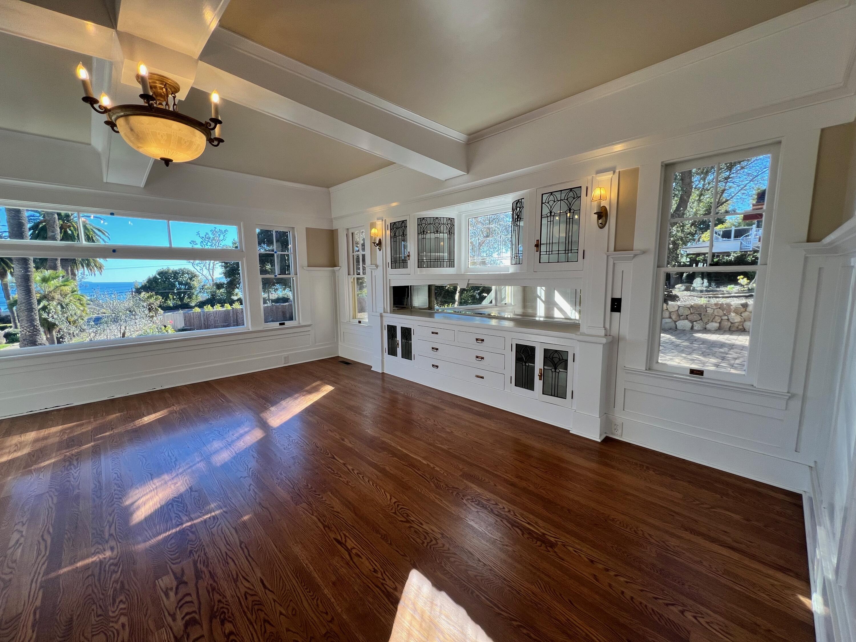 1250 Cliff Drive