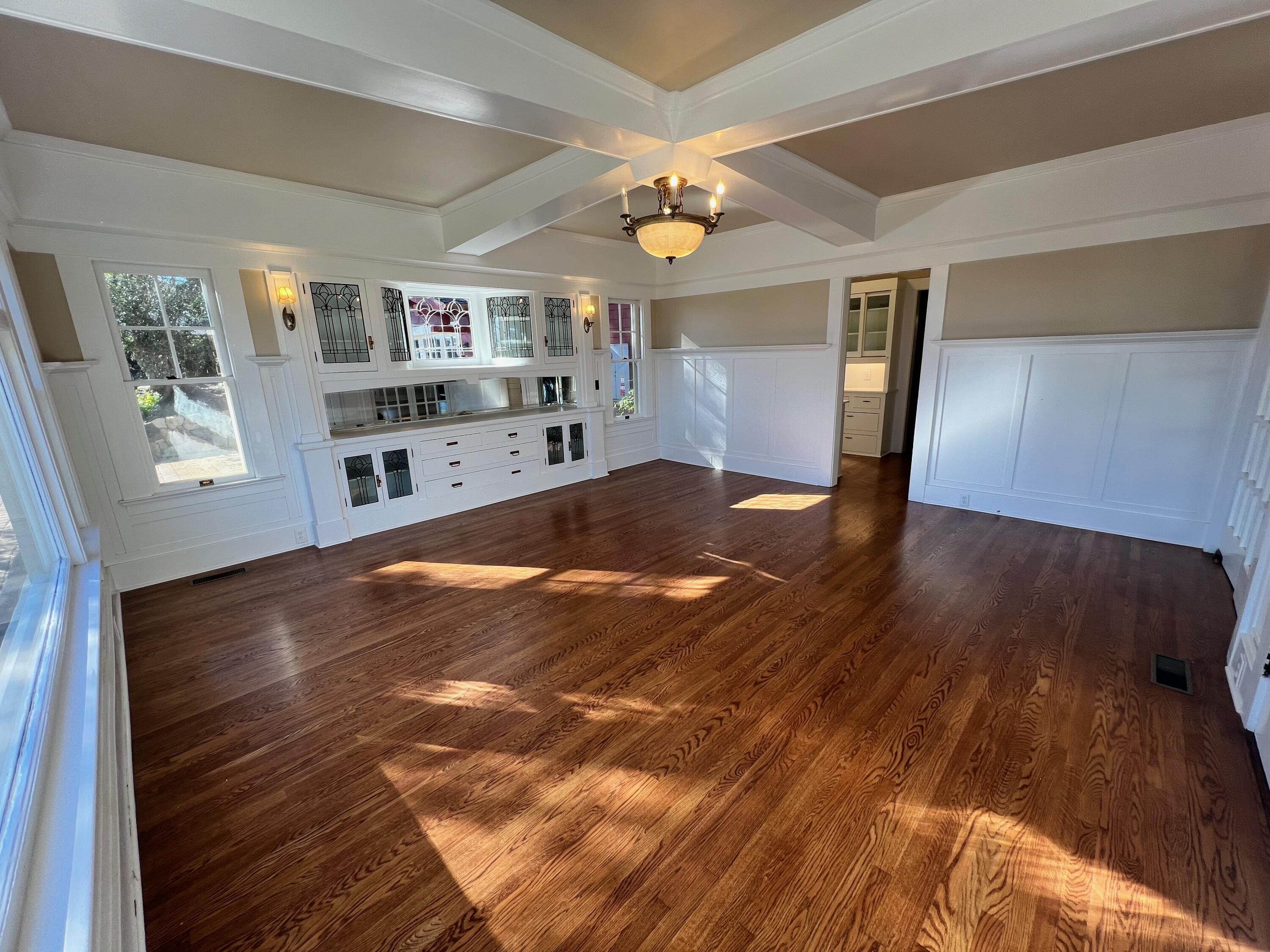 1250 Cliff Drive