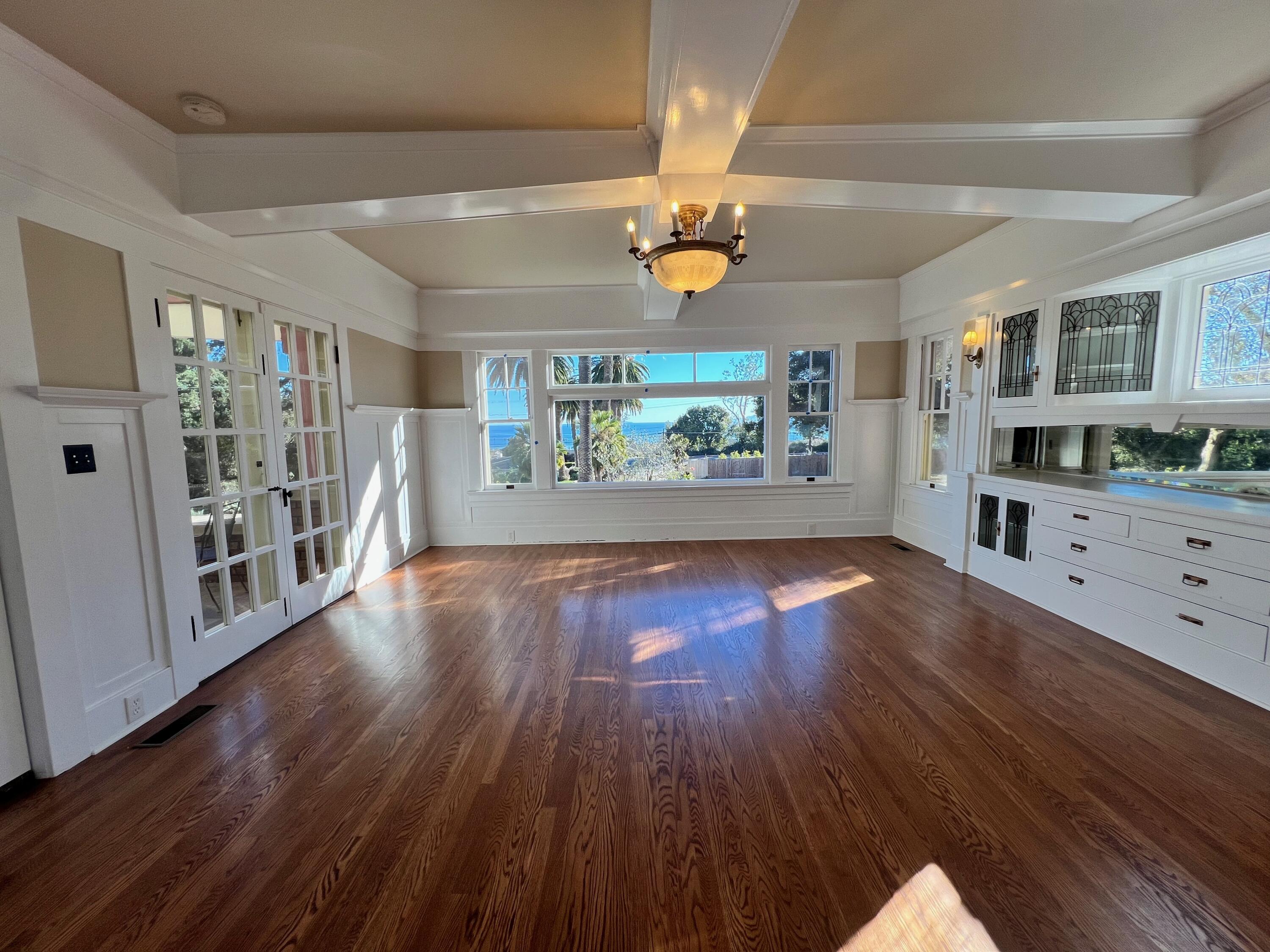 1250 Cliff Drive