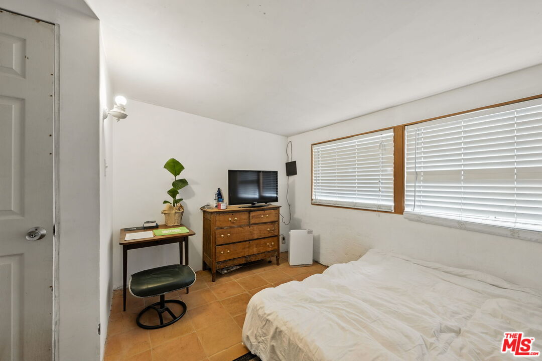 2186 Mar Vista Ave