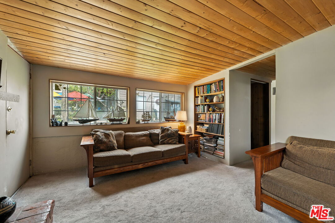 2186 Mar Vista Ave
