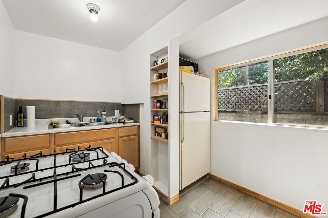 2186 Mar Vista Ave