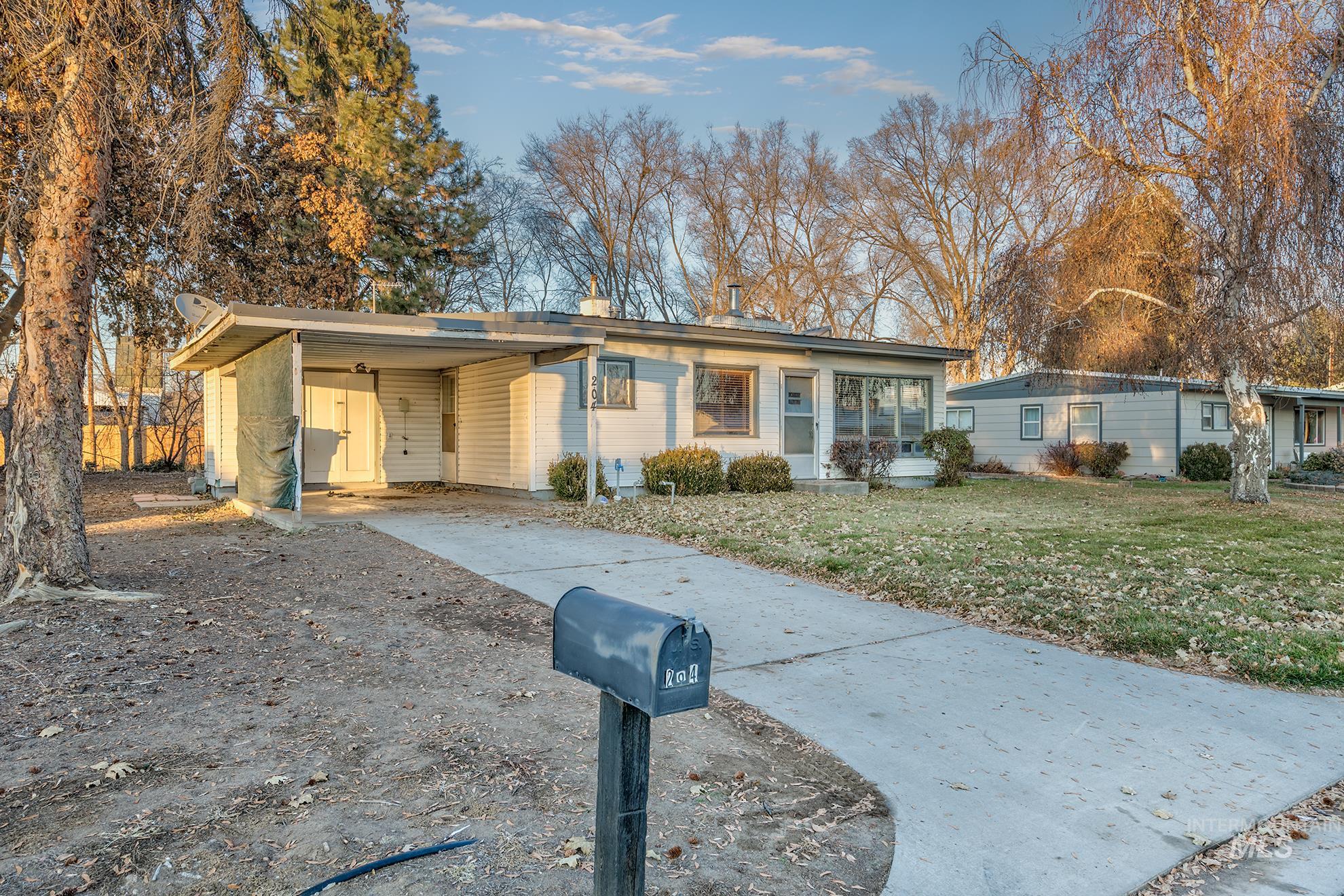 204 Moyer Ave