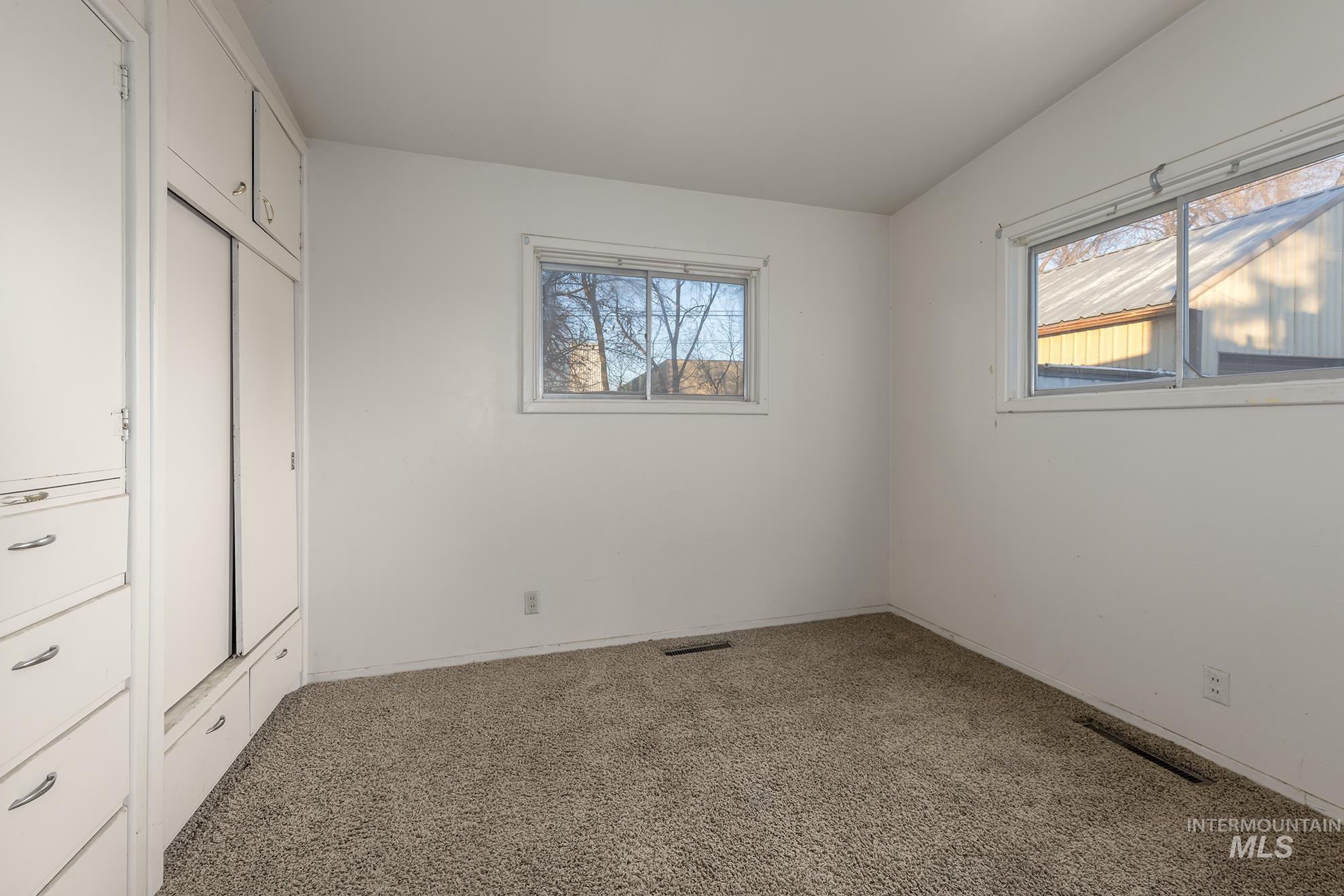 204 Moyer Ave