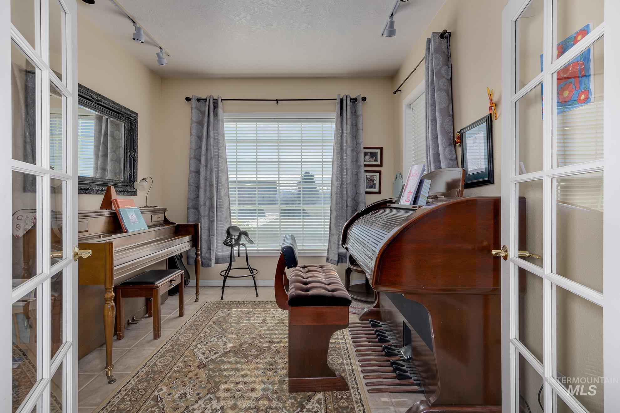 13378 Skyview Street