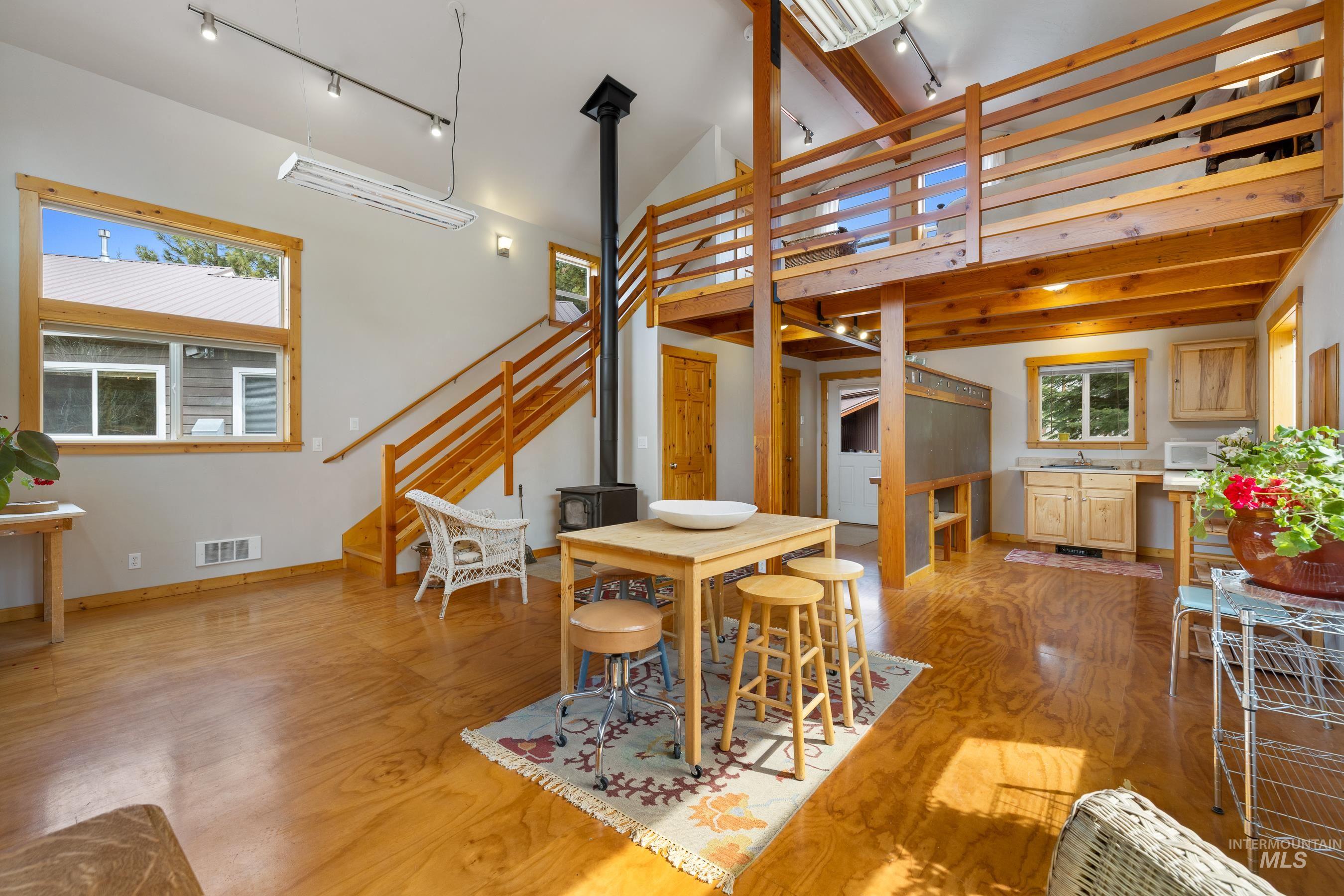 481 Ellis Road